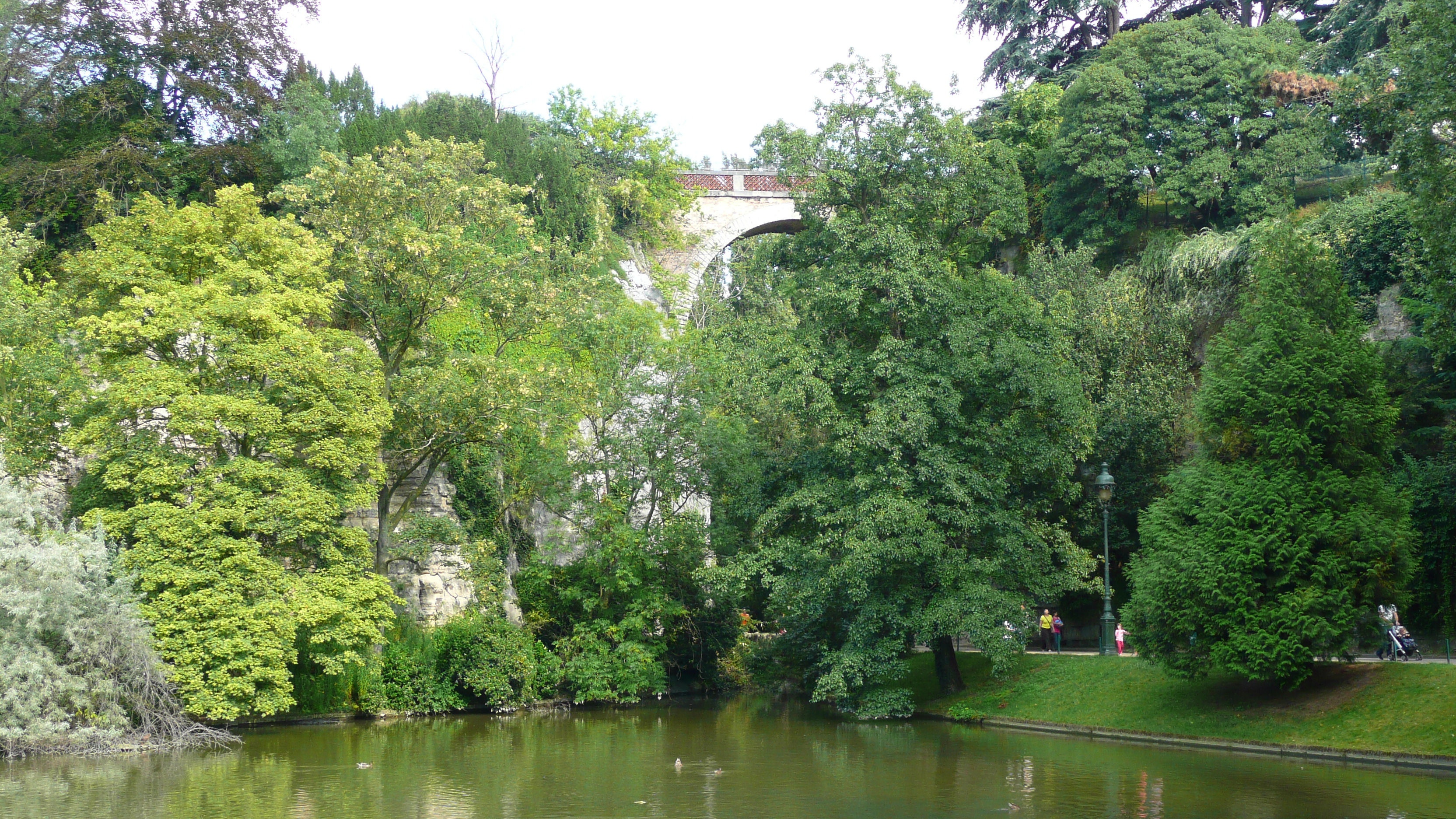 Picture France Paris Parc des Butes Chaumont 2007-08 93 - Around Parc des Butes Chaumont