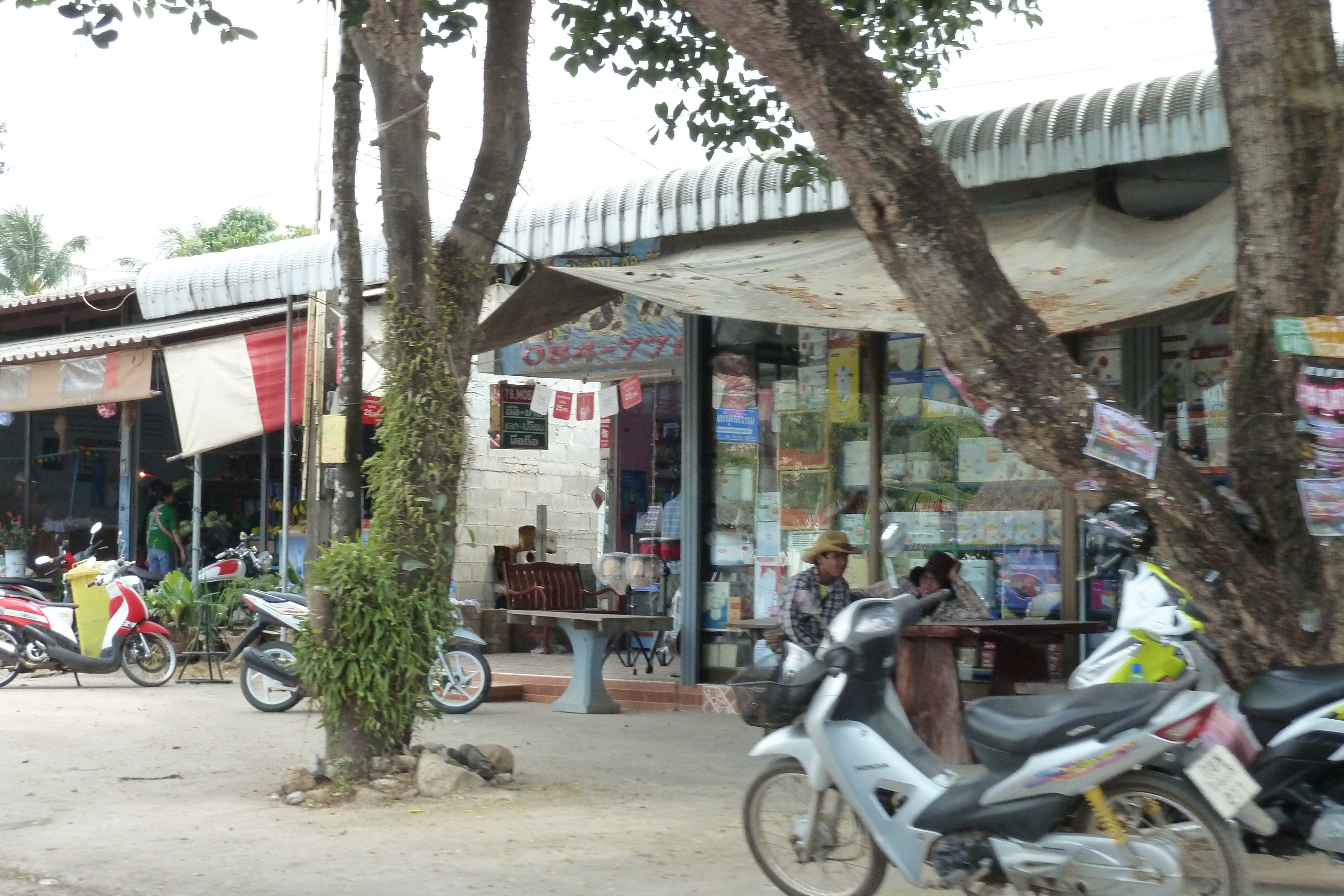 Picture Thailand Ko Chang Island road 2011-02 60 - Around Island road