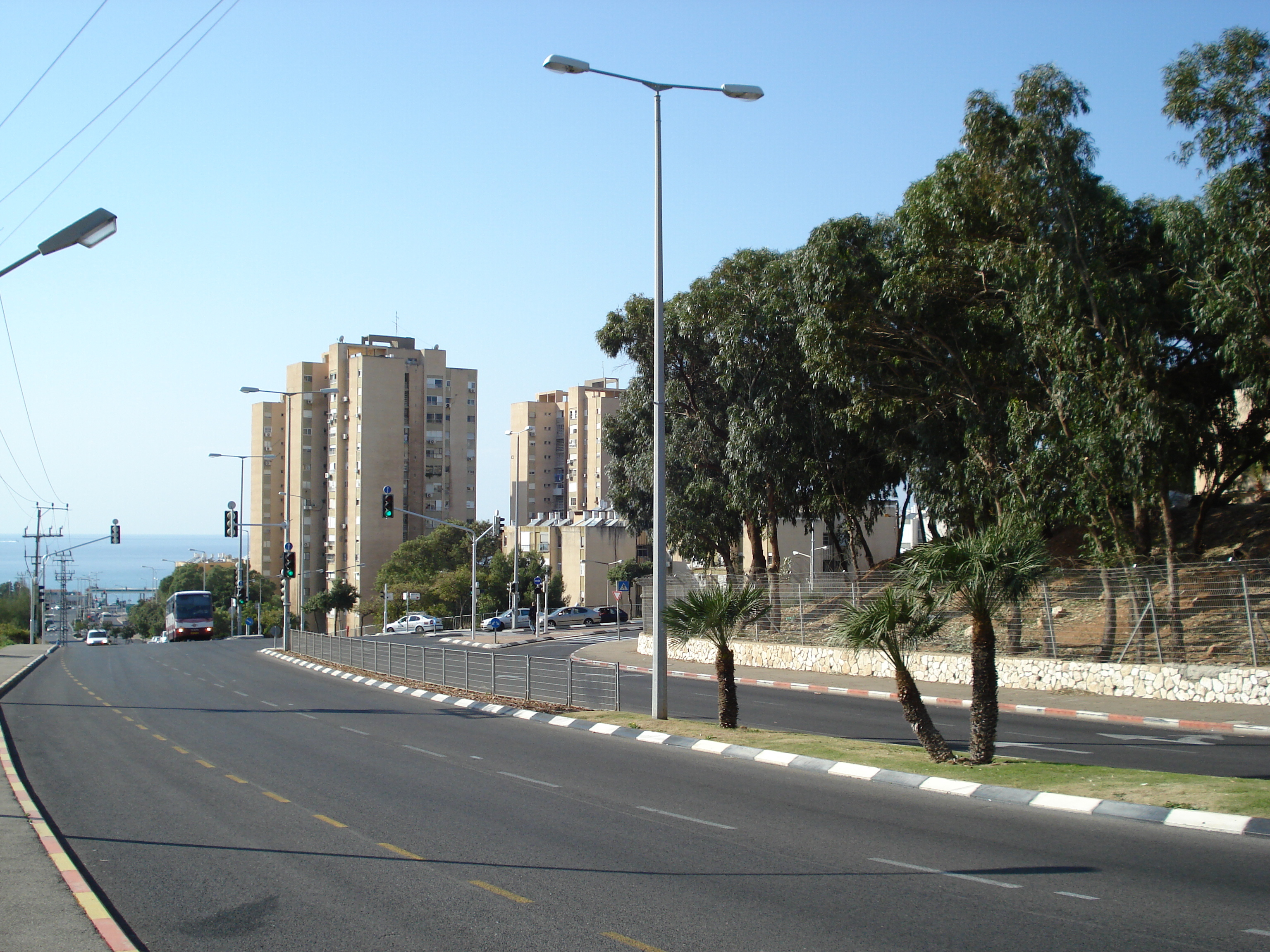 Picture Israel Haifa Carmel 2006-12 85 - Journey Carmel