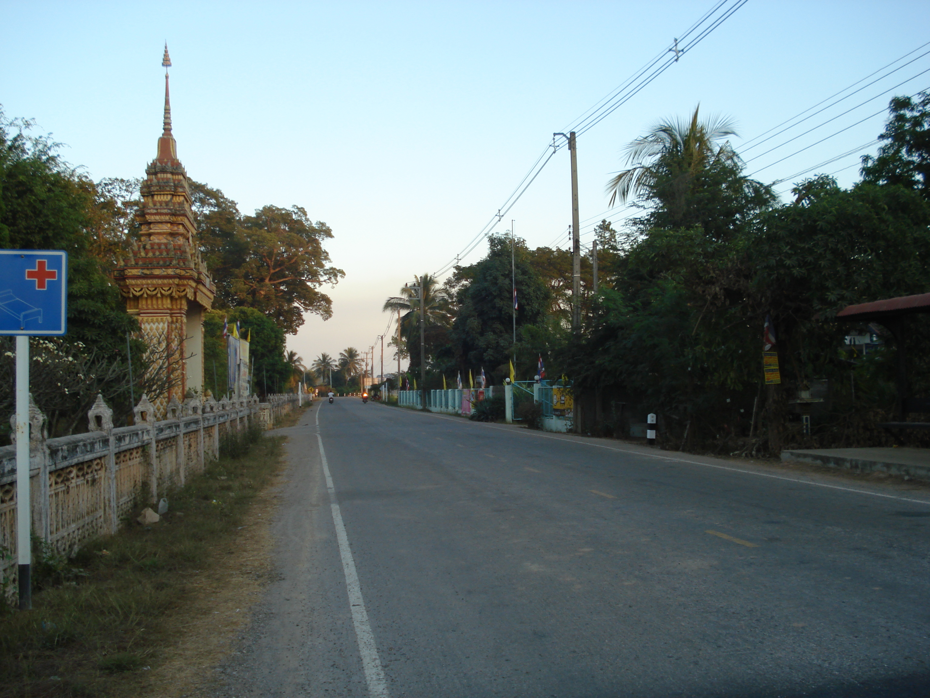 Picture Thailand Phitsanulok Wat Jomthong 2008-01 16 - Center Wat Jomthong