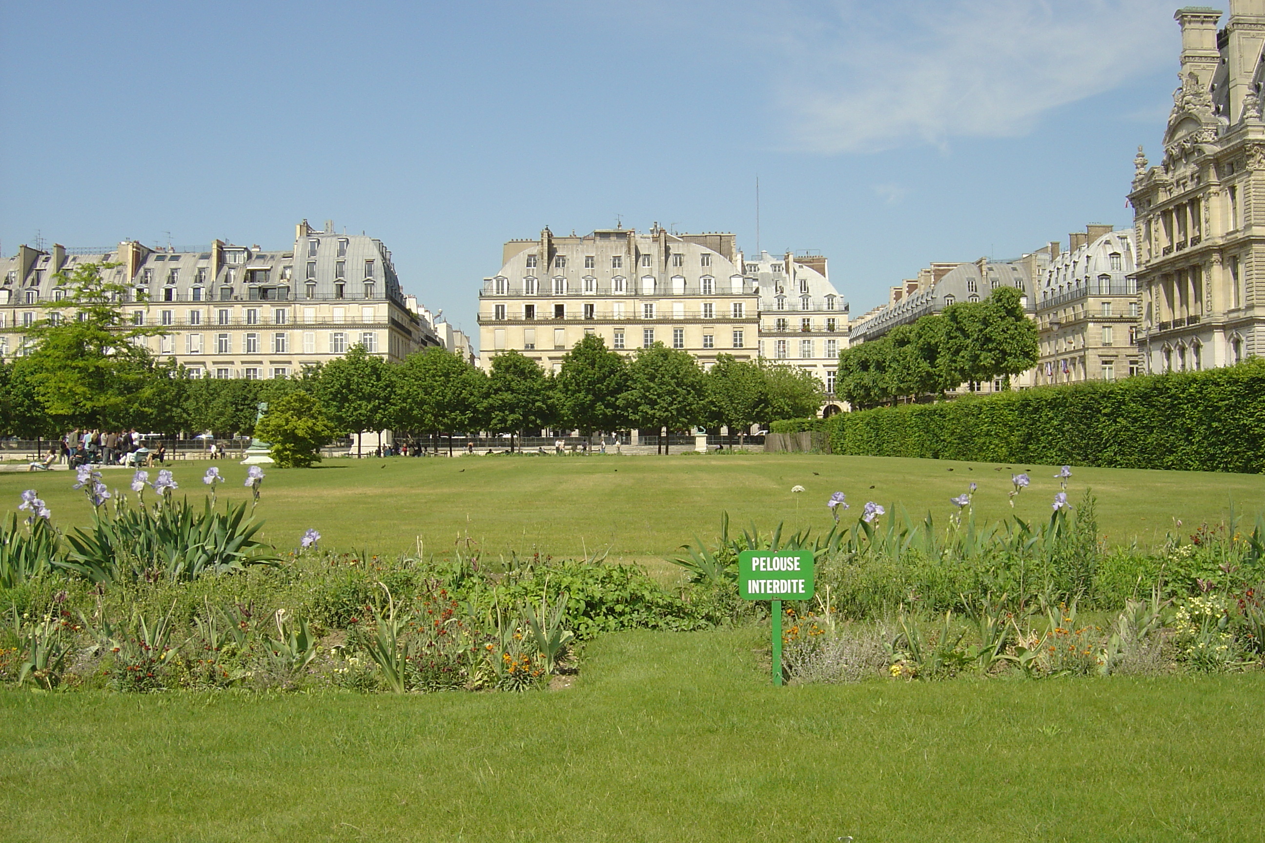 Picture France Paris Garden of Tuileries 2007-05 110 - Center Garden of Tuileries