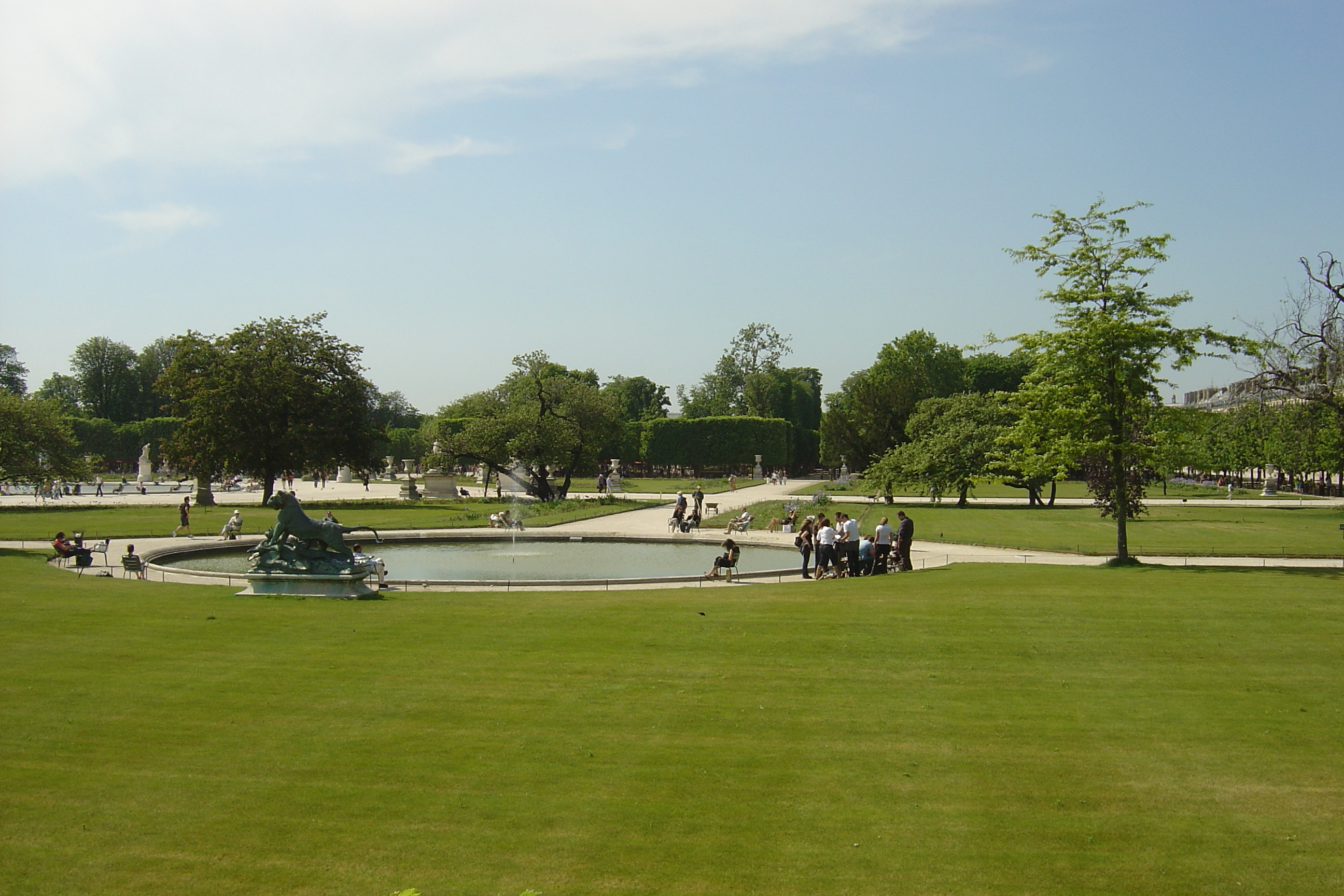 Picture France Paris Garden of Tuileries 2007-05 226 - Center Garden of Tuileries