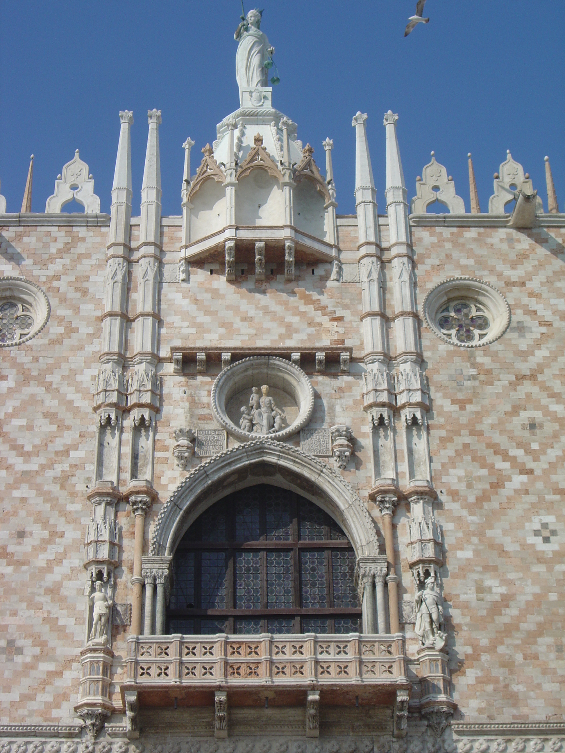 Picture Italy Venice 2005-03 118 - History Venice