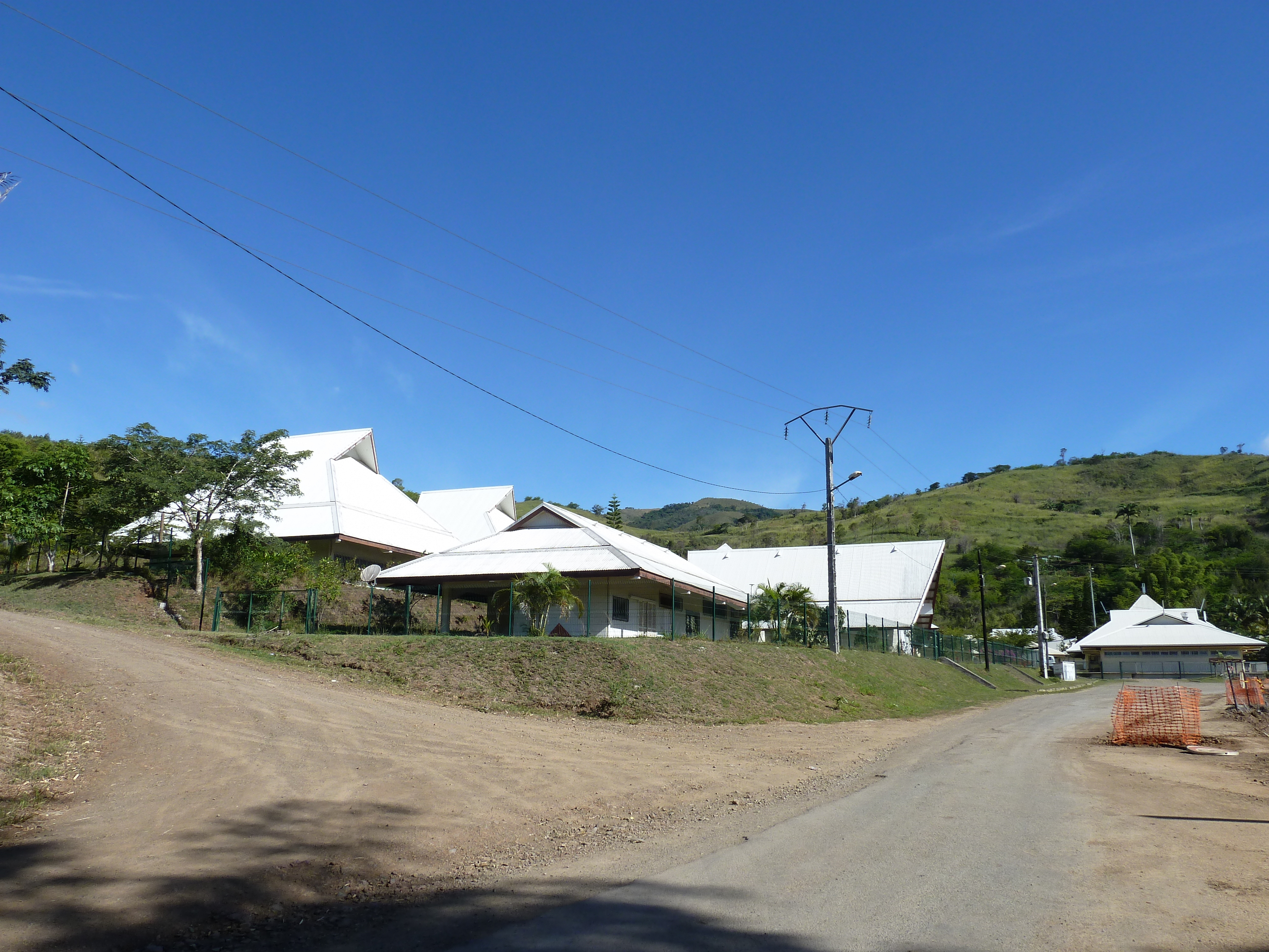 Picture New Caledonia Canala to La Foa road 2010-05 20 - Tour Canala to La Foa road