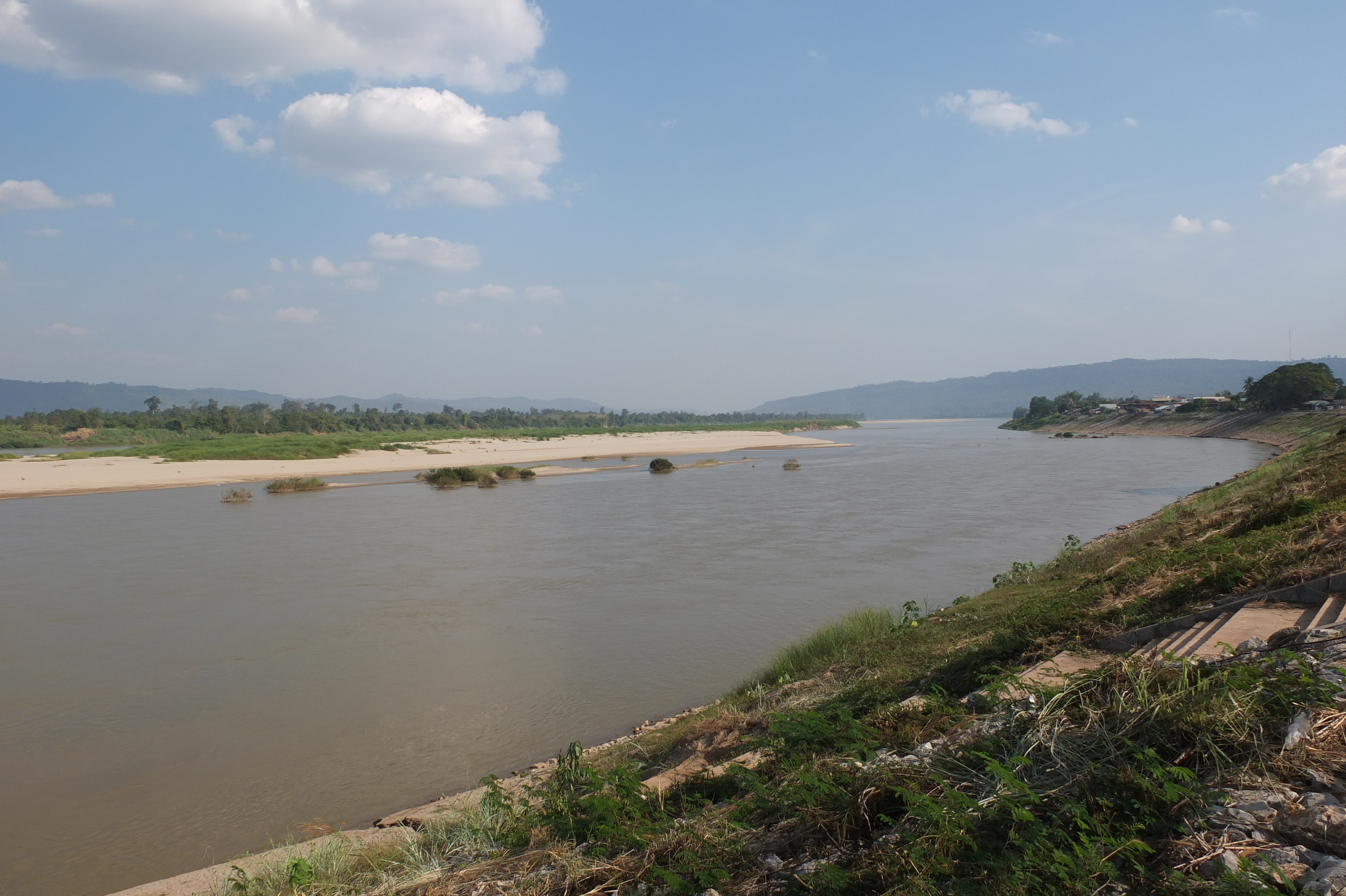 Picture Thailand Mekong river 2012-12 49 - Center Mekong river