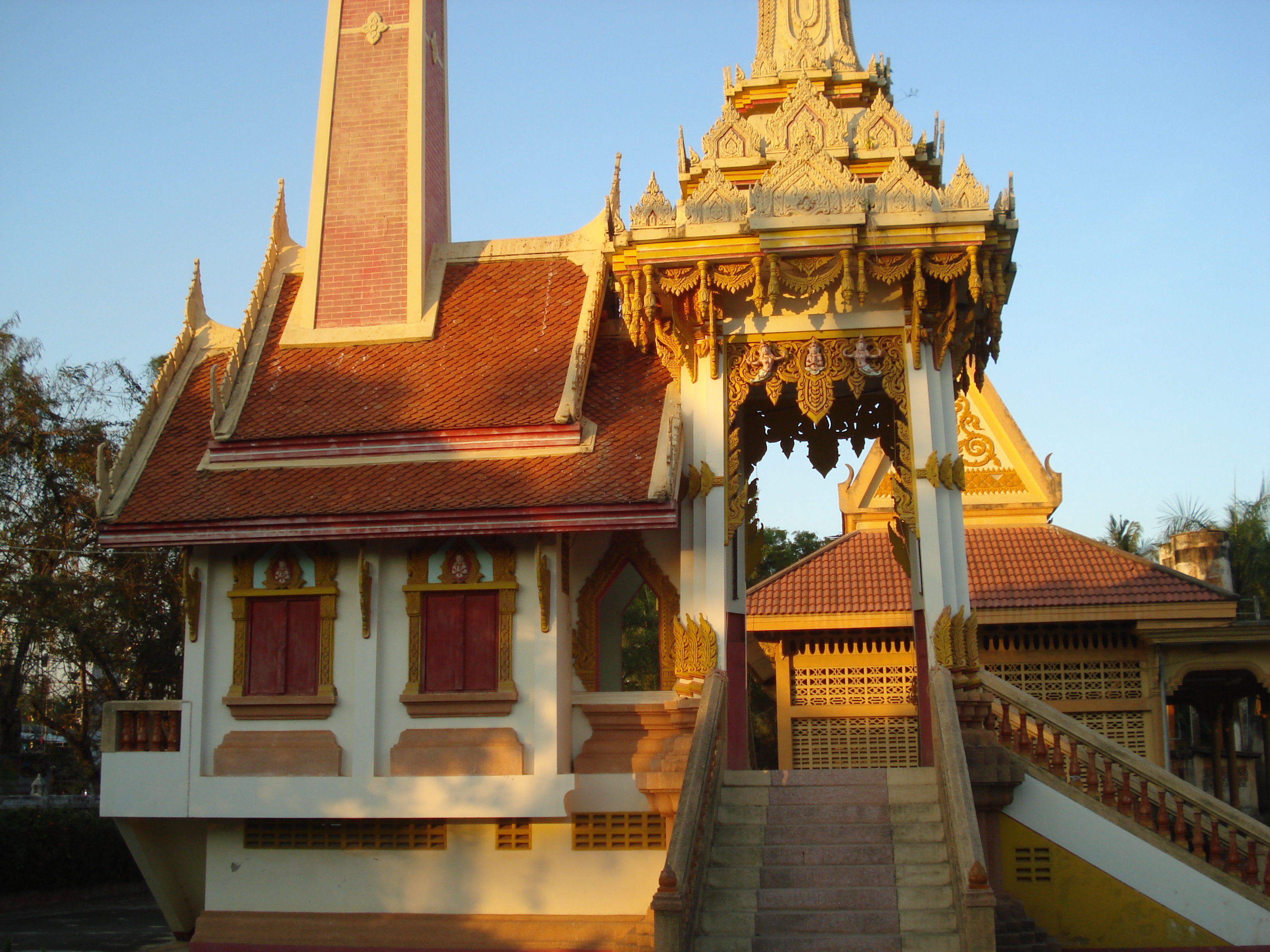 Picture Thailand Phitsanulok Wat Jomthong 2008-01 14 - Recreation Wat Jomthong