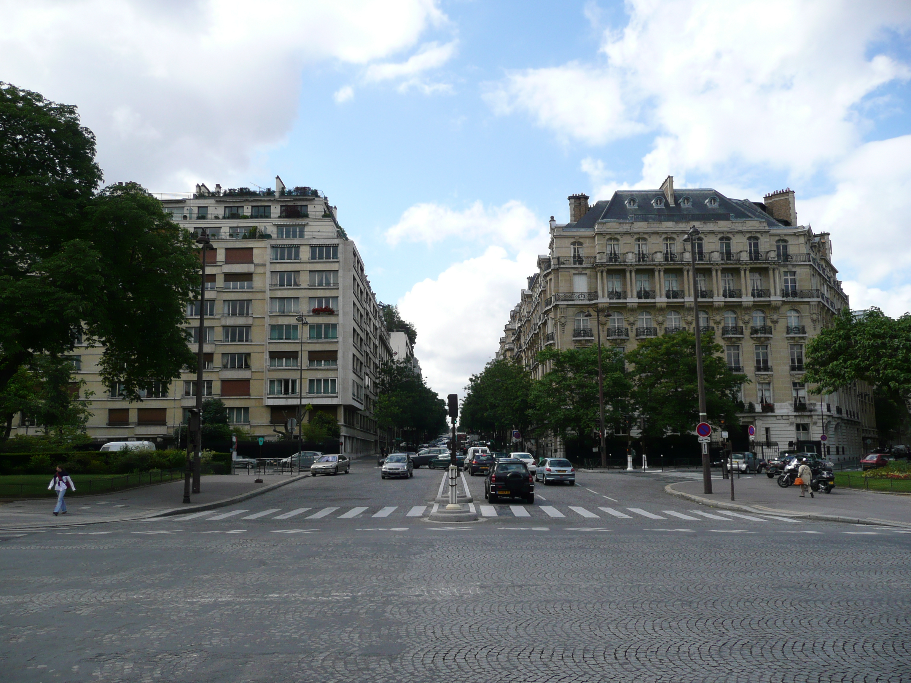 Picture France Paris Avenue Foch 2007-06 108 - Recreation Avenue Foch