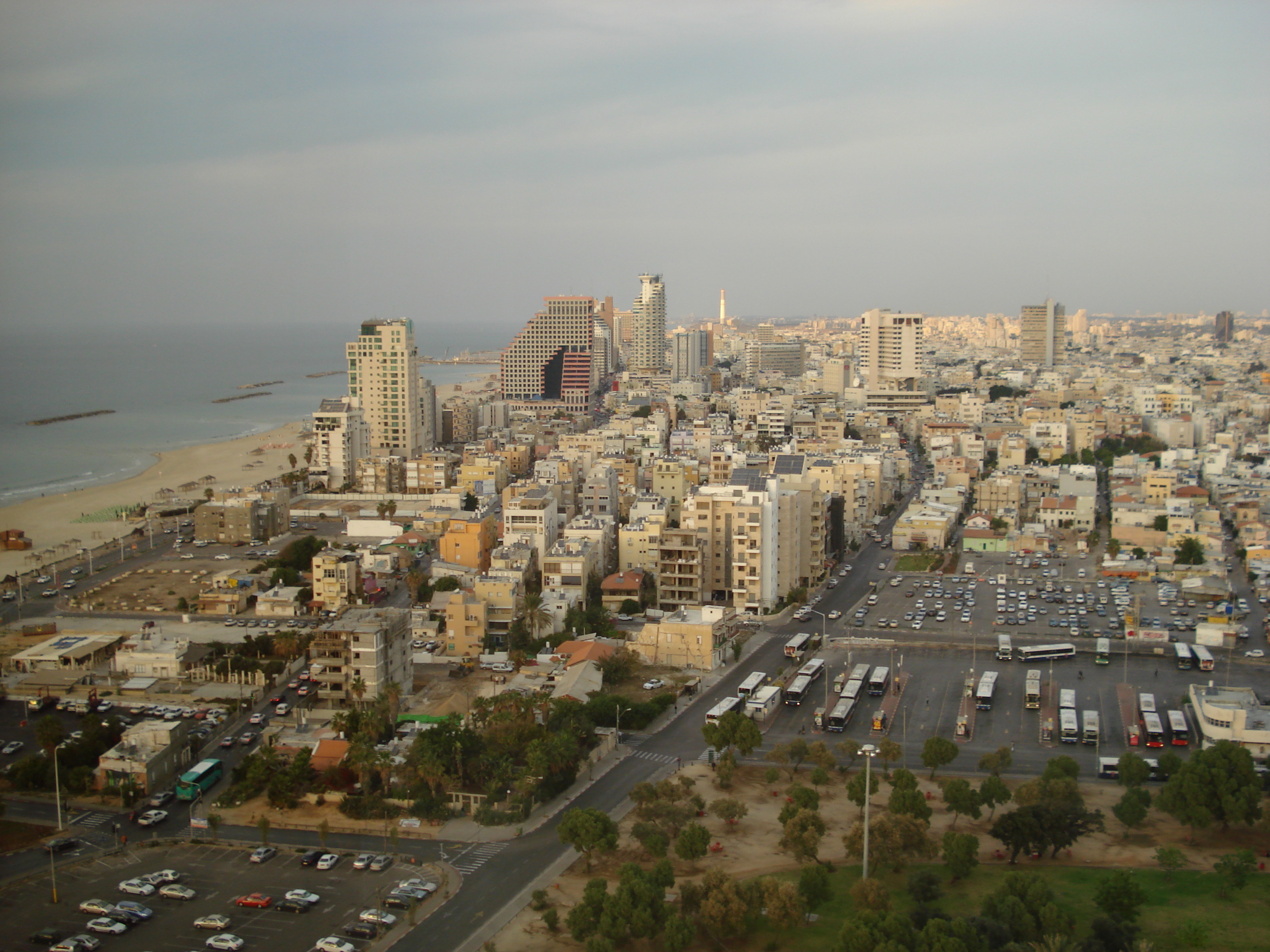 Picture Israel Tel Aviv Tel Aviv Sea Shore 2006-12 166 - Center Tel Aviv Sea Shore