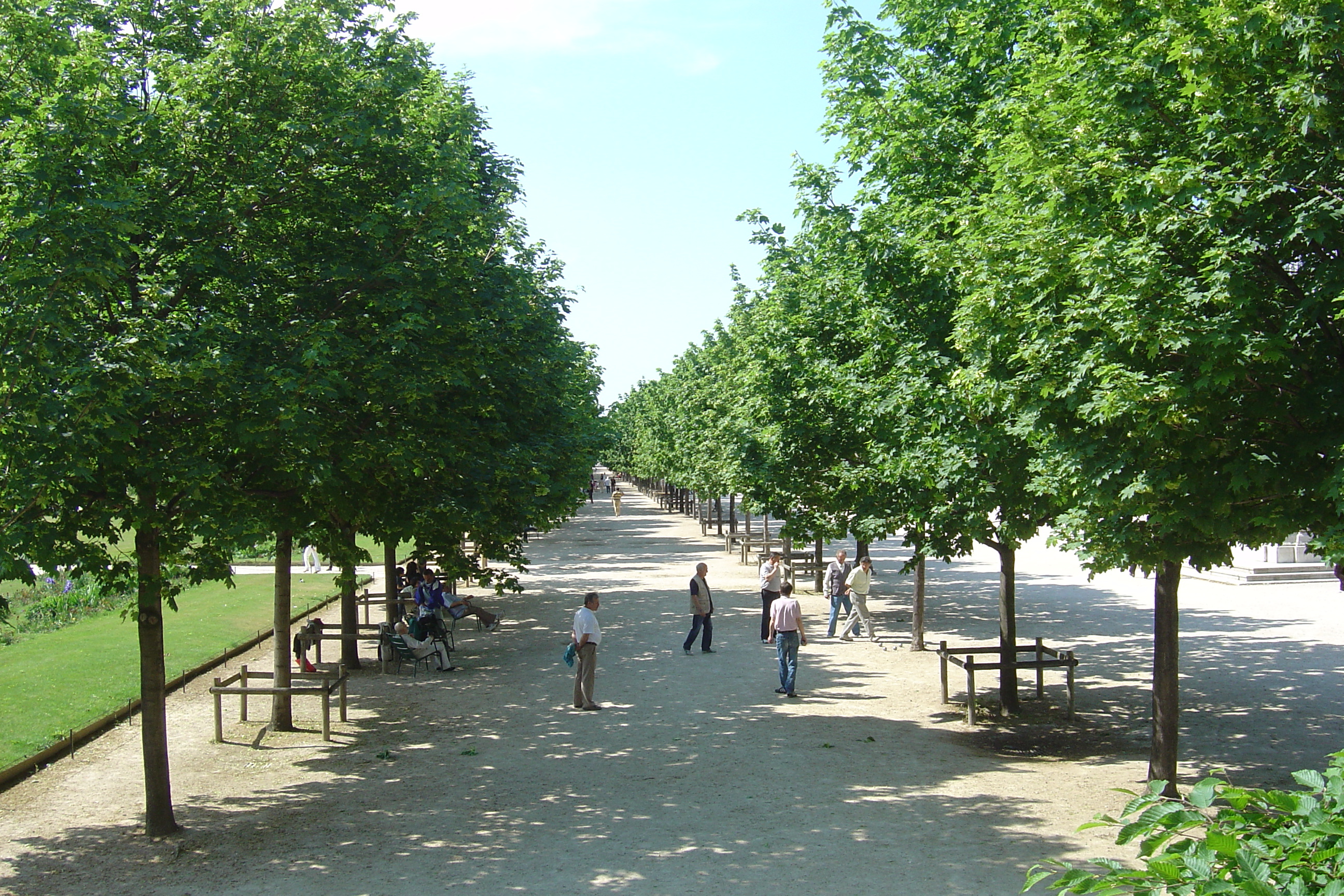 Picture France Paris Garden of Tuileries 2007-05 286 - Tours Garden of Tuileries