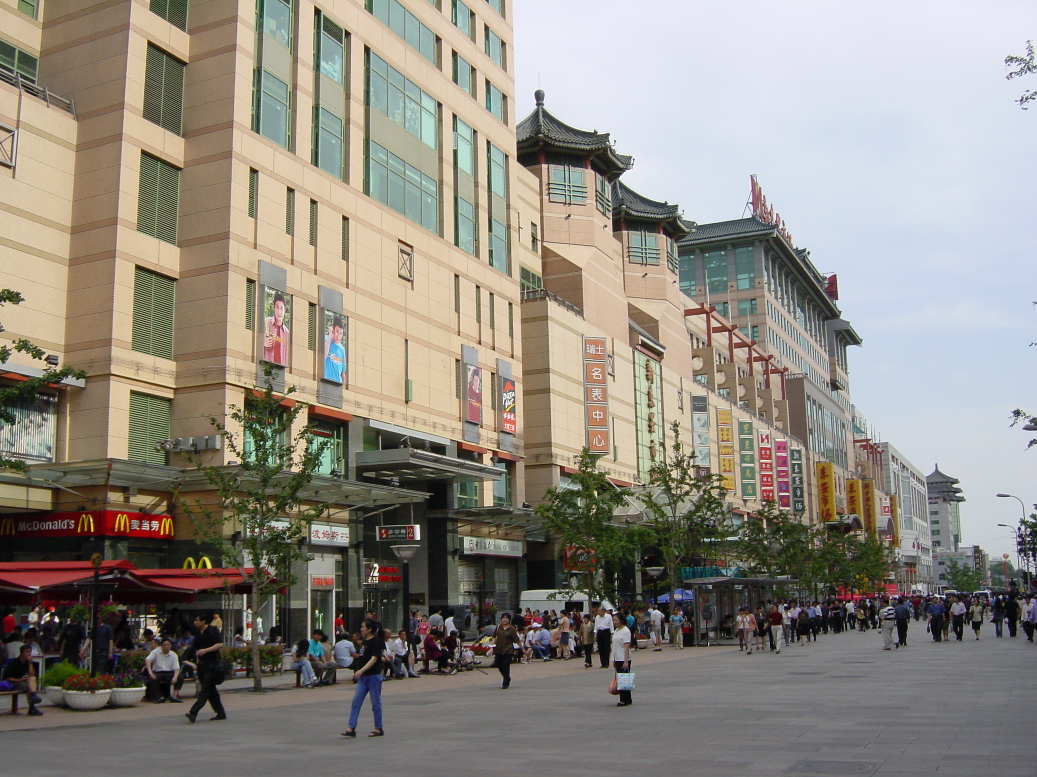 Picture China Beijing Wangfujing Street 2002-05 11 - Tour Wangfujing Street