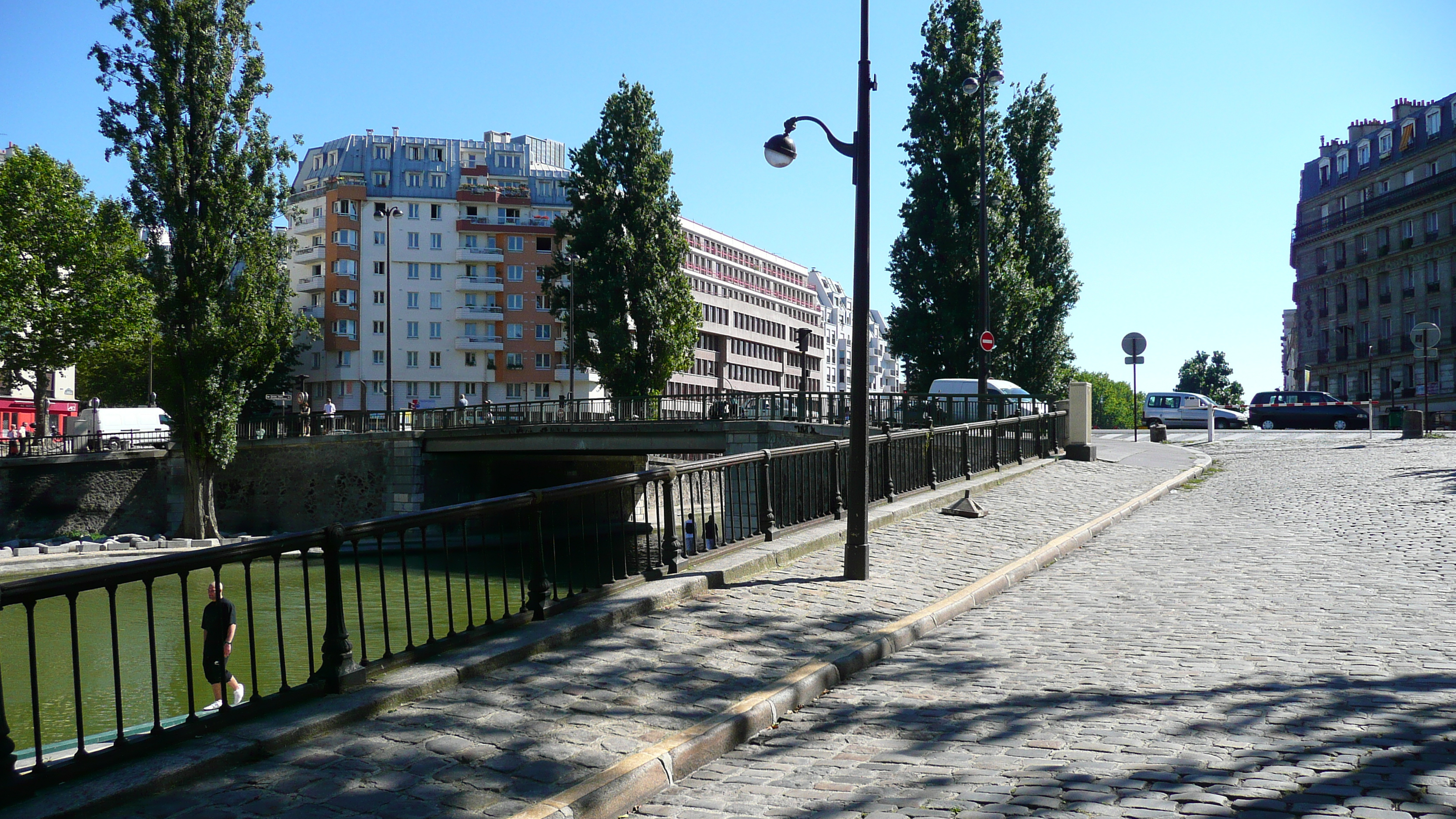 Picture France Paris Canal St Martin 2007-08 72 - Discovery Canal St Martin