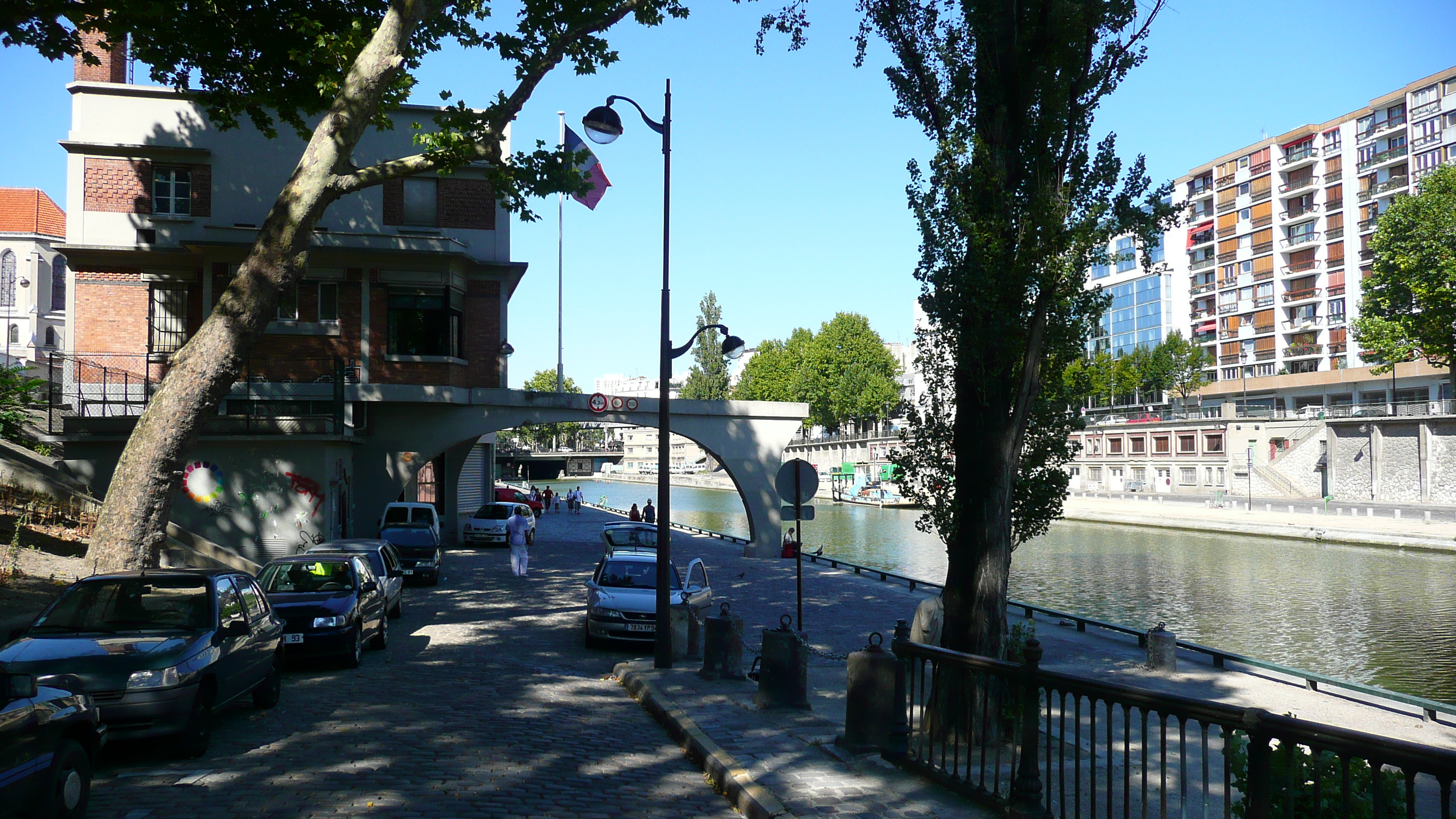 Picture France Paris Canal St Martin 2007-08 110 - Center Canal St Martin