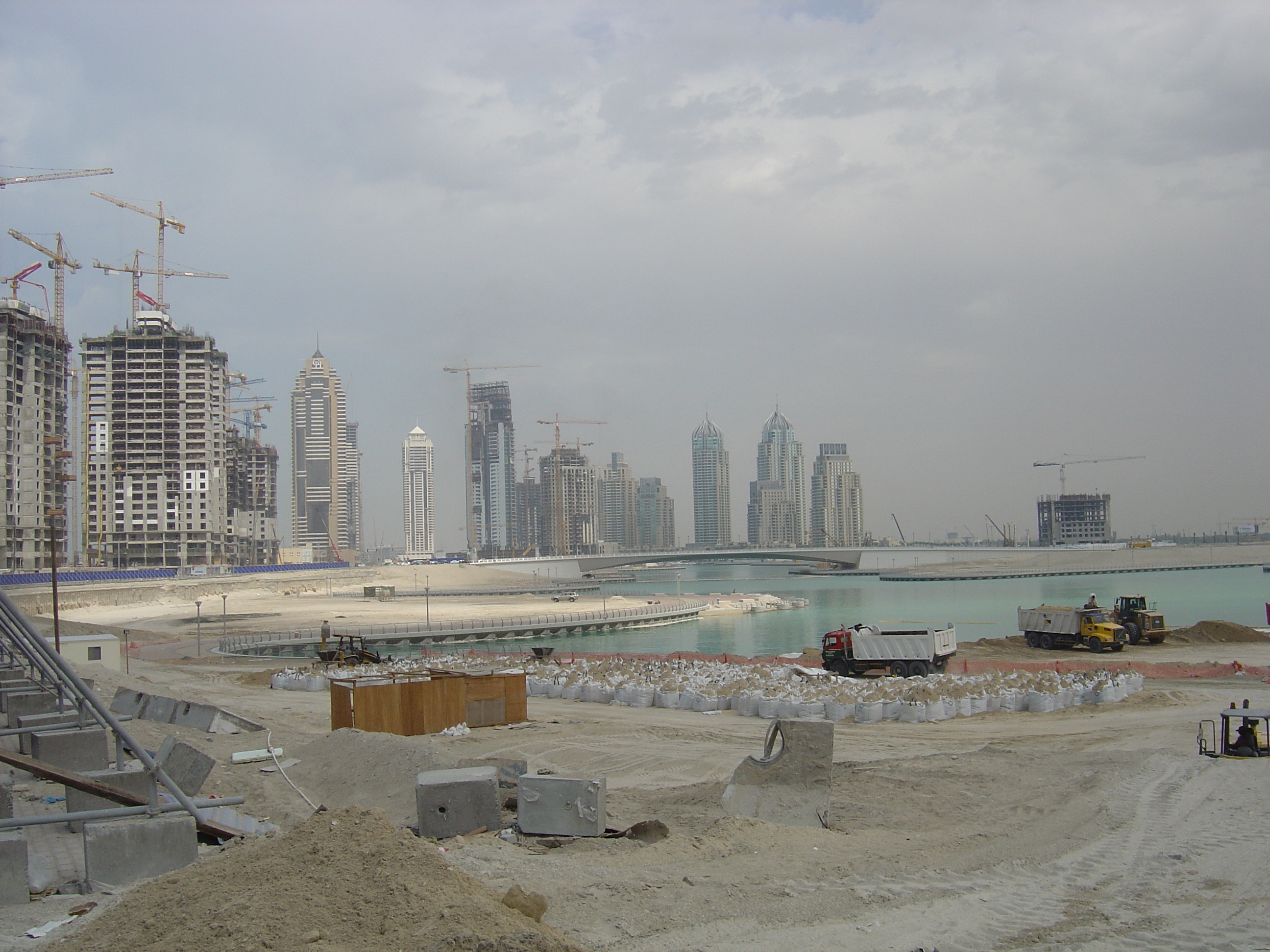 Picture United Arab Emirates Dubai Jumeirah Beach 2005-03 23 - Around Jumeirah Beach