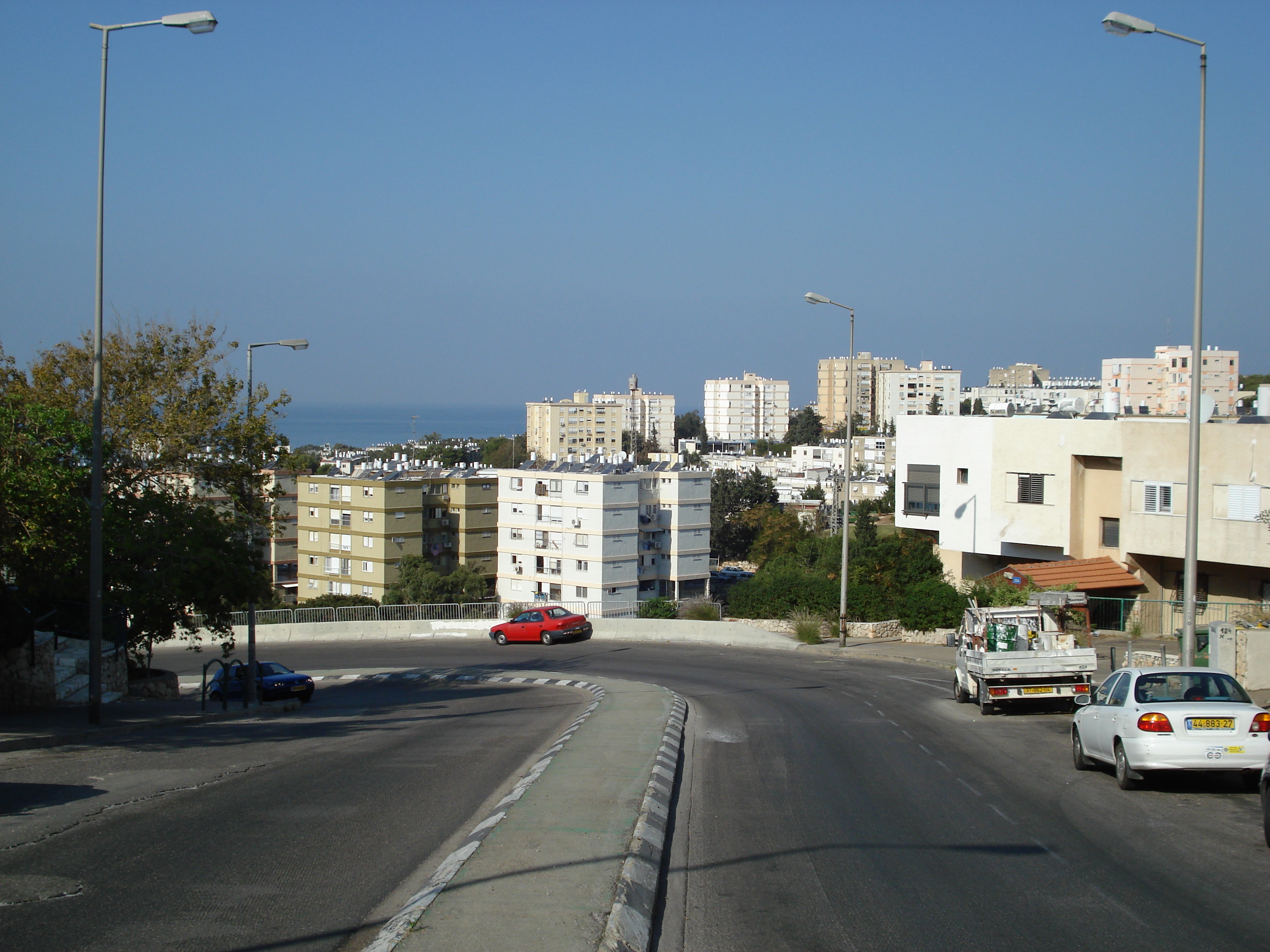 Picture Israel Haifa Carmel 2006-12 99 - Center Carmel