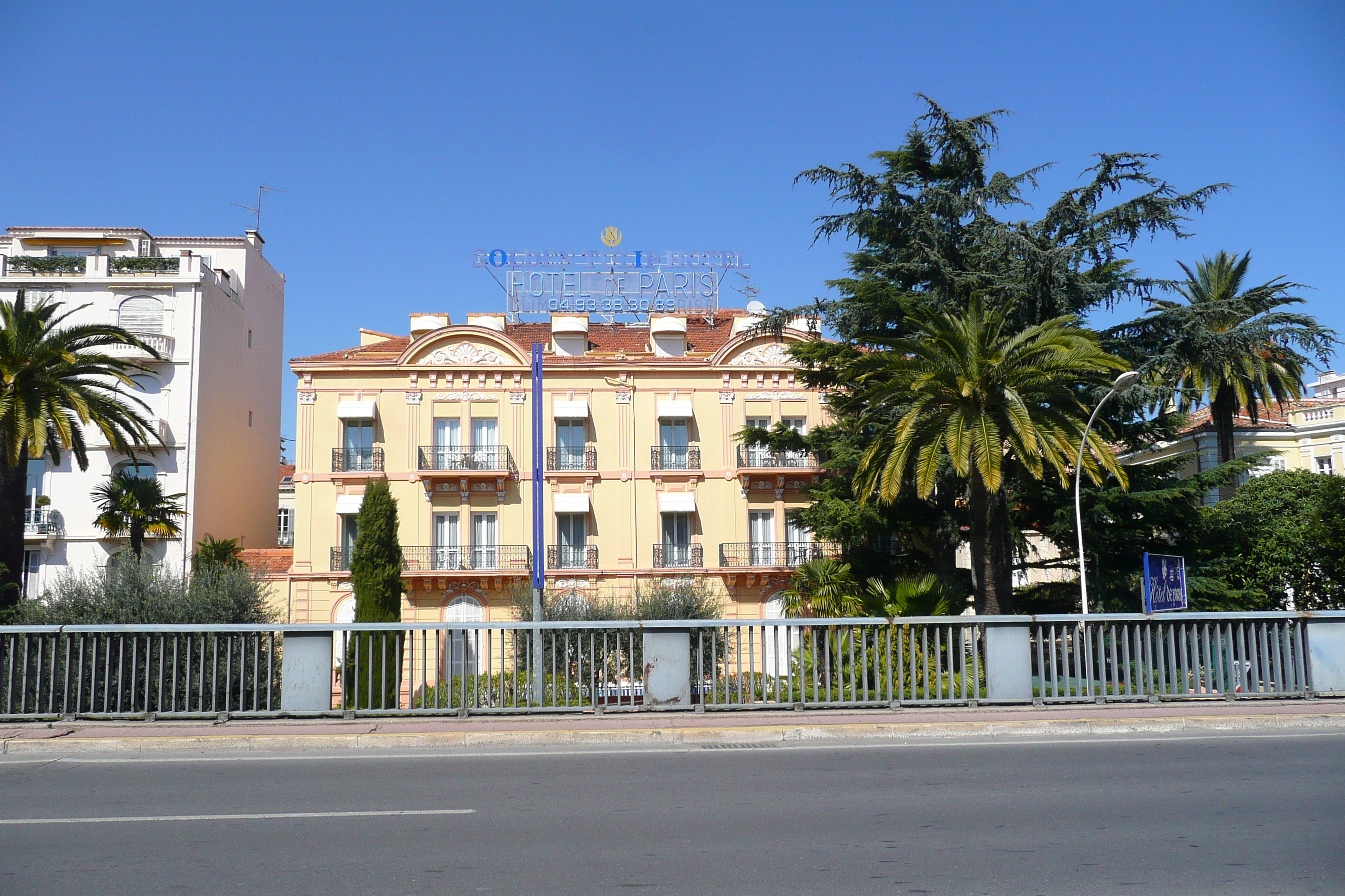 Picture France Cannes Boulevard du Ferrage 2008-03 29 - Tours Boulevard du Ferrage