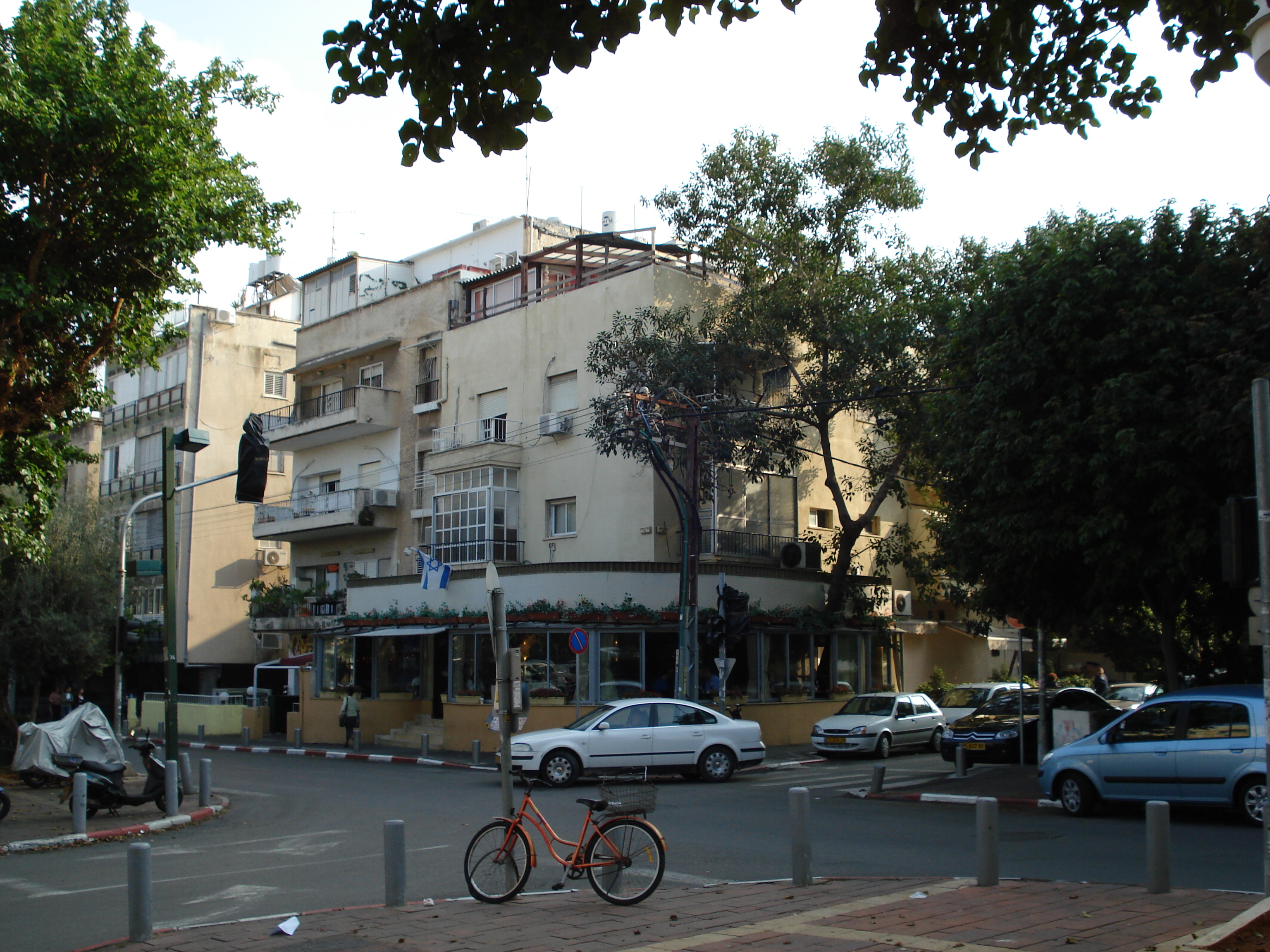 Picture Israel Tel Aviv 2006-12 58 - History Tel Aviv