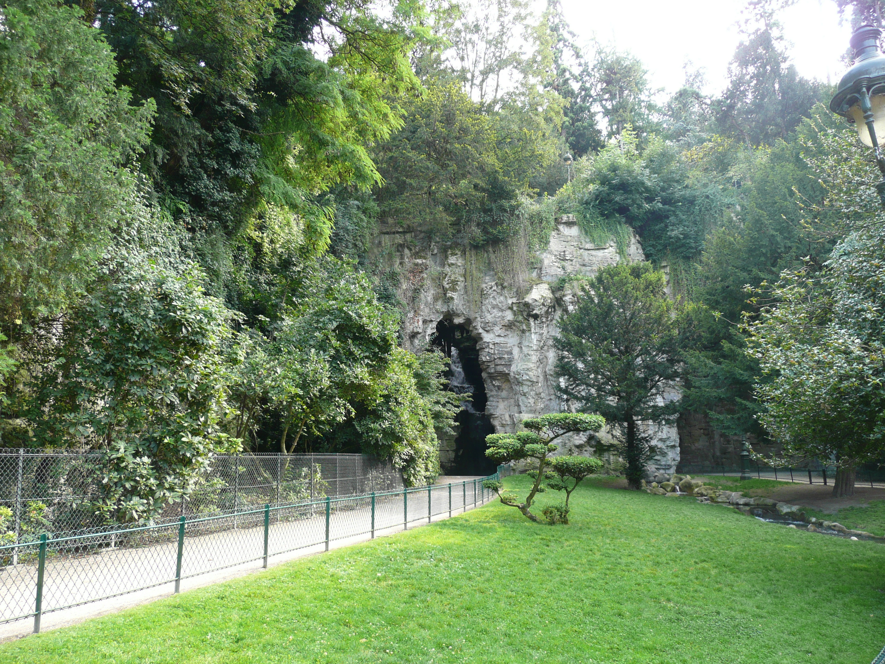 Picture France Paris Parc des Butes Chaumont 2007-08 152 - History Parc des Butes Chaumont