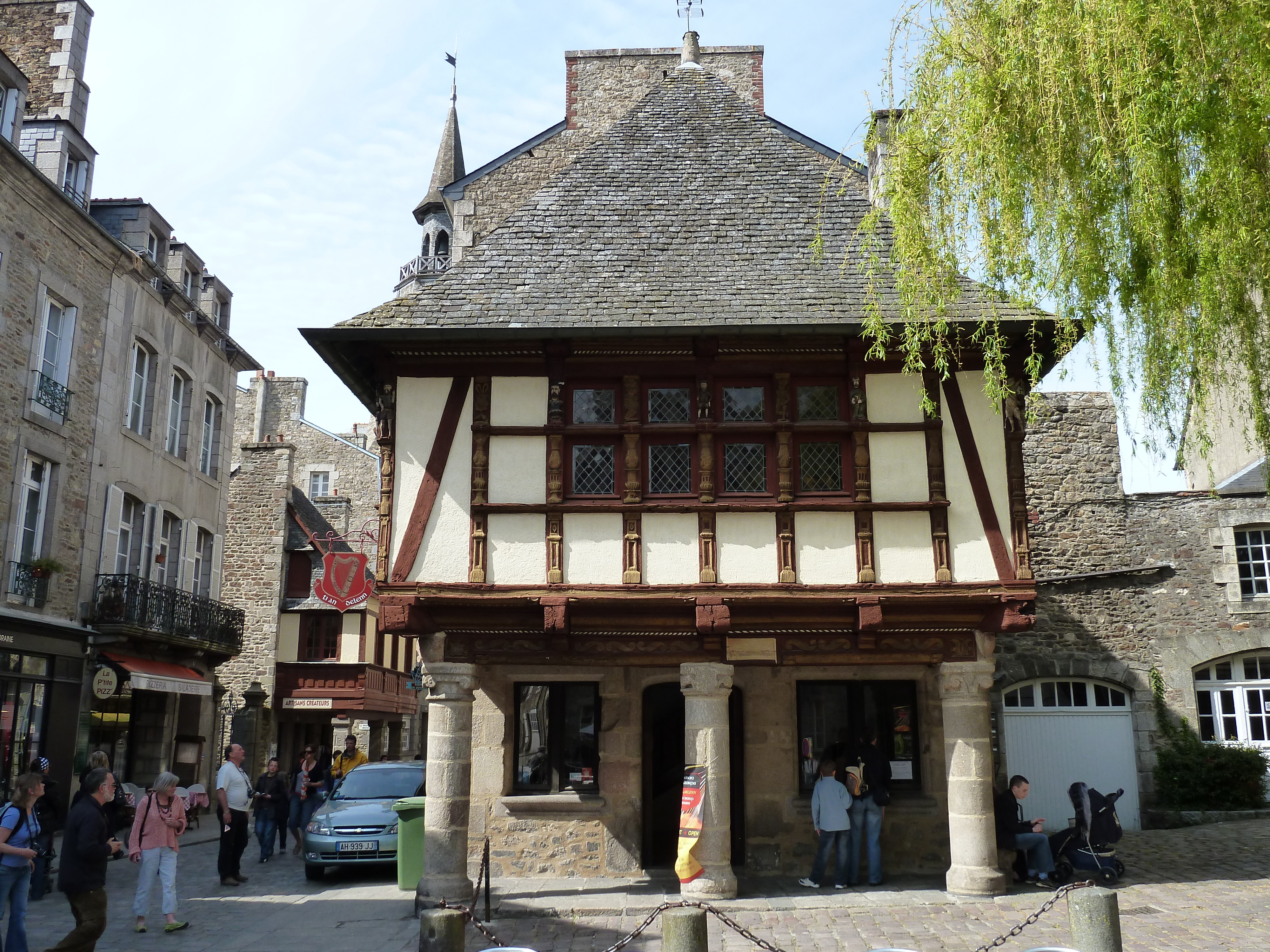 Picture France Dinan 2010-04 37 - Discovery Dinan