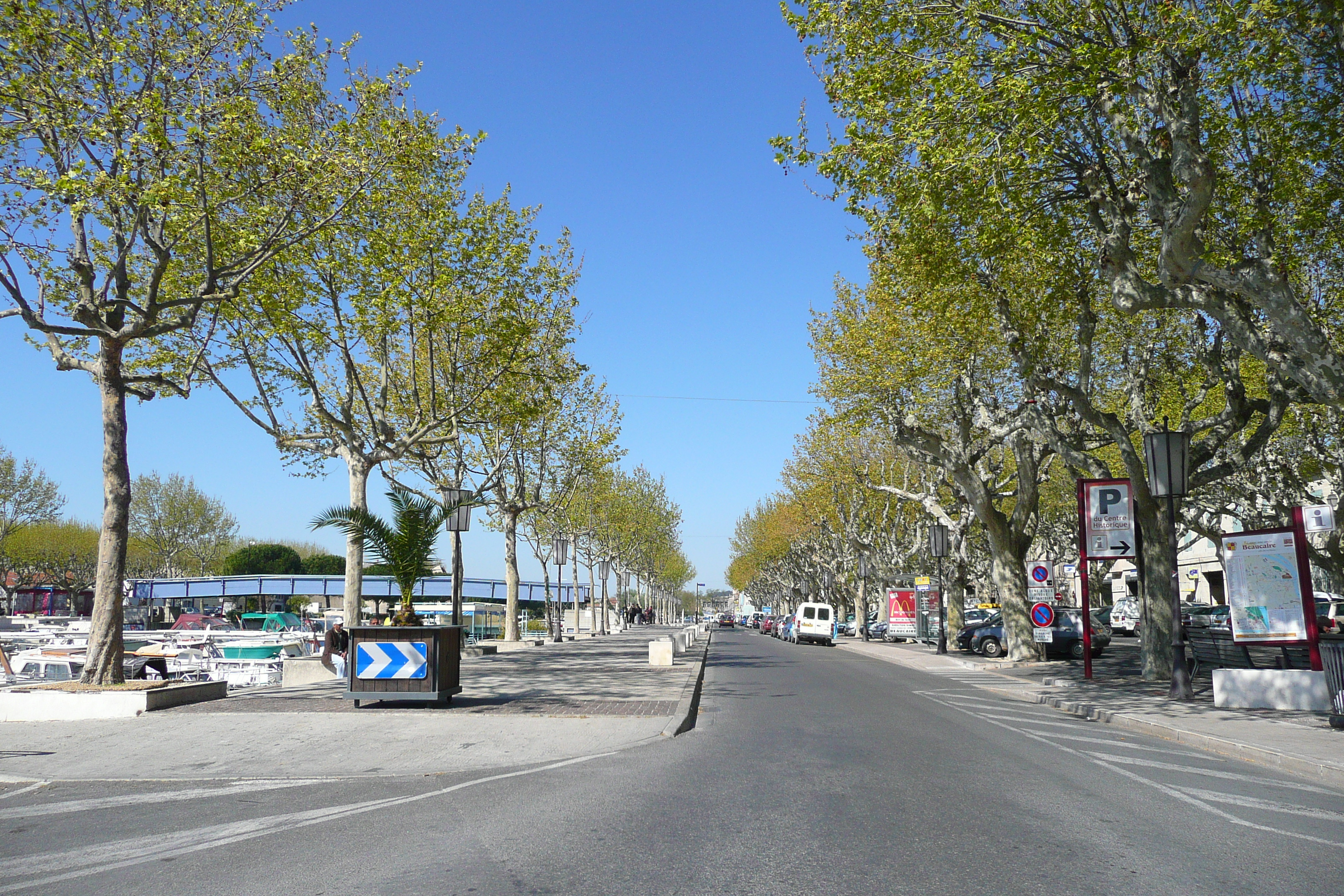 Picture France Beaucaire 2008-04 15 - Journey Beaucaire