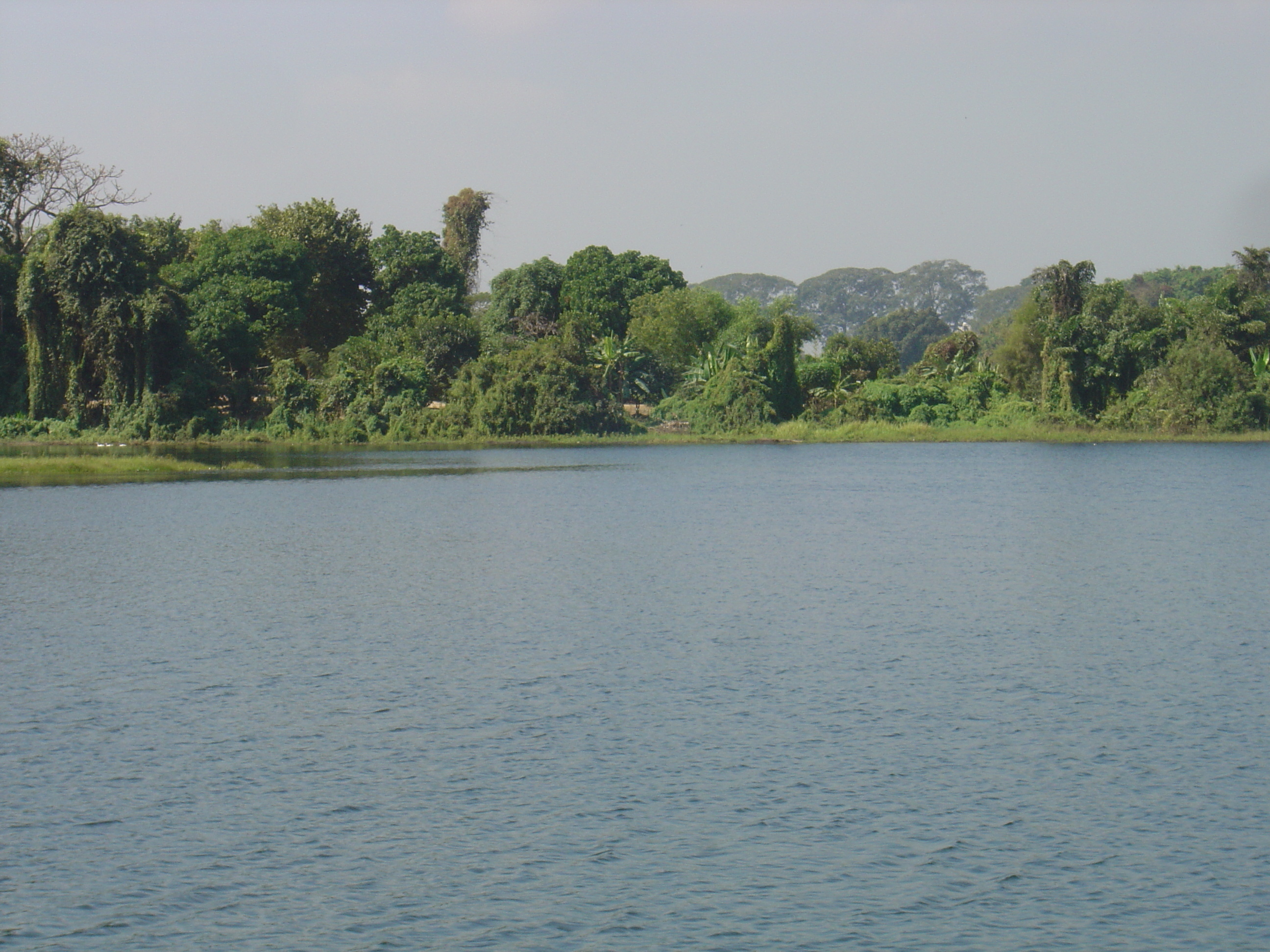 Picture Myanmar Yangon Dusit Inya Lake Hotel 2005-01 16 - Recreation Dusit Inya Lake Hotel