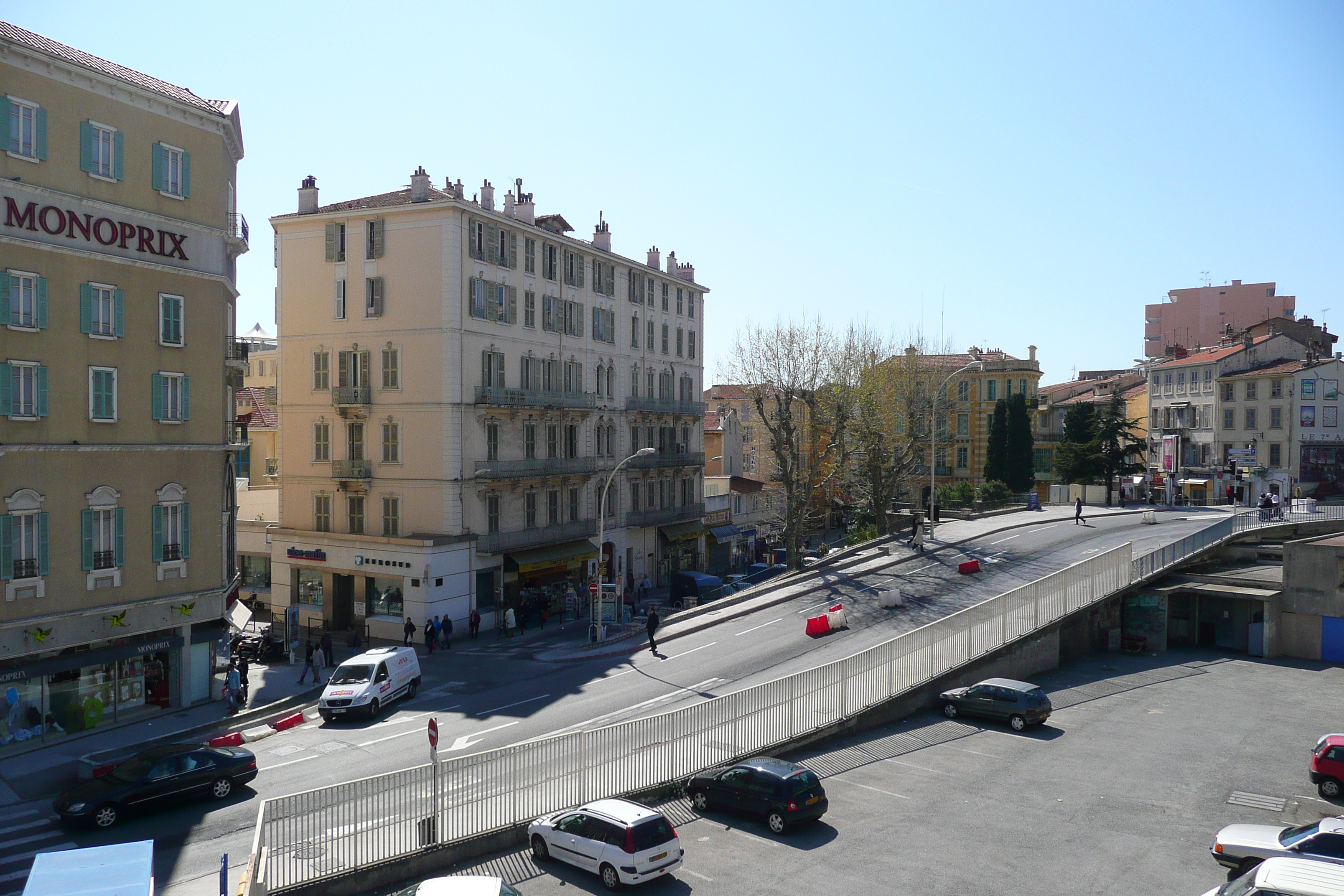 Picture France Cannes Boulevard du Ferrage 2008-03 16 - Recreation Boulevard du Ferrage