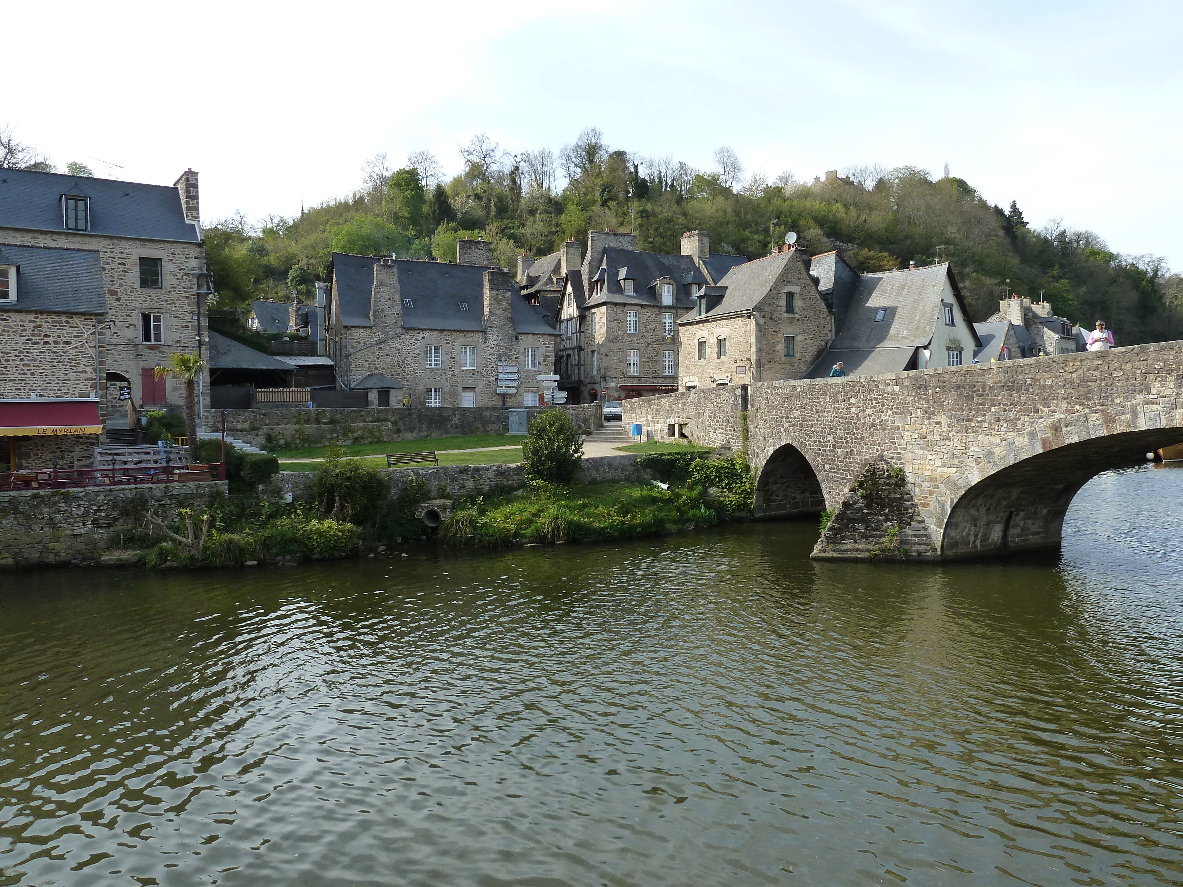 Picture France Dinan Dinan Riverside 2010-04 21 - Tour Dinan Riverside