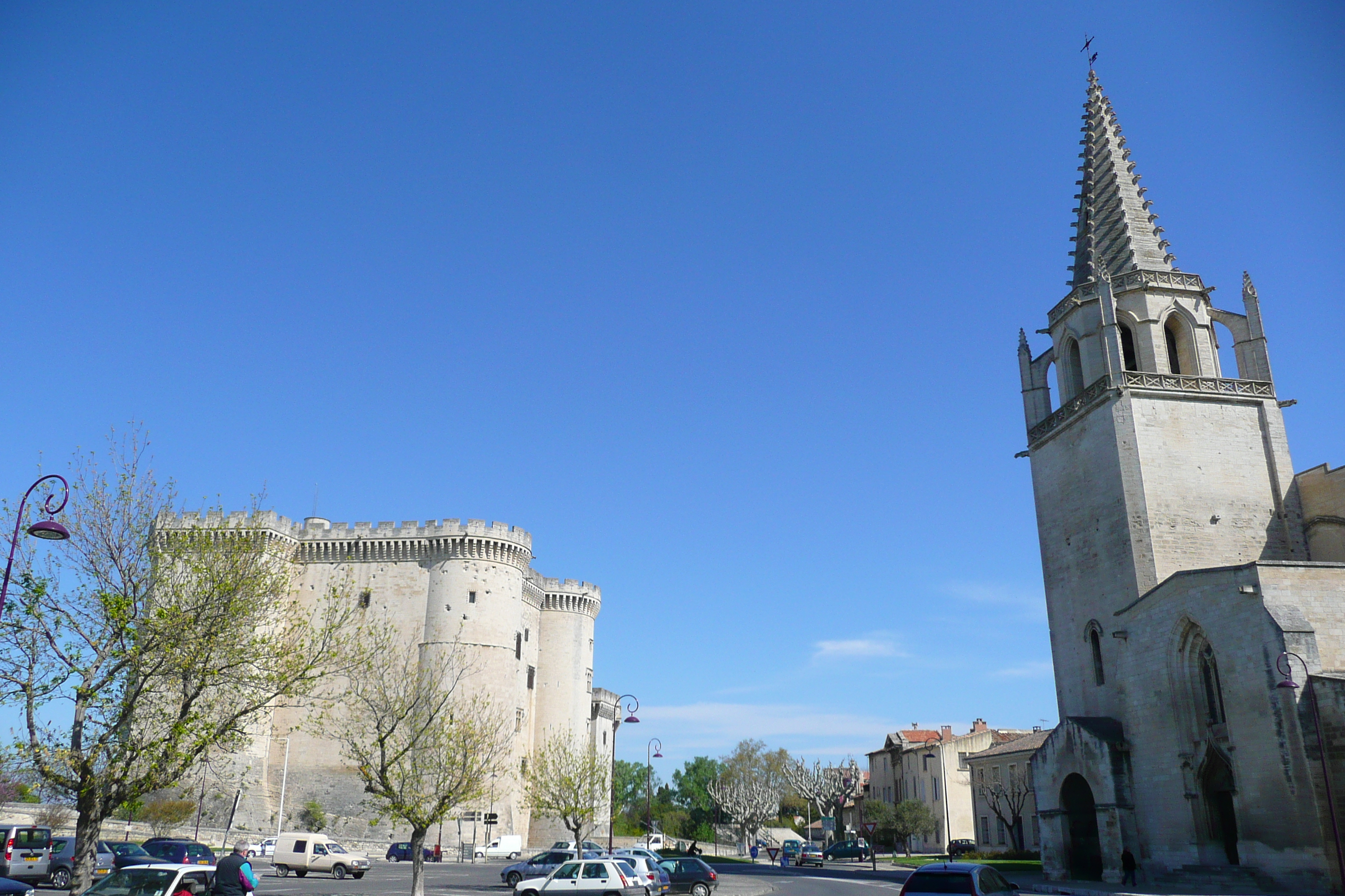 Picture France Tarascon 2008-04 105 - History Tarascon