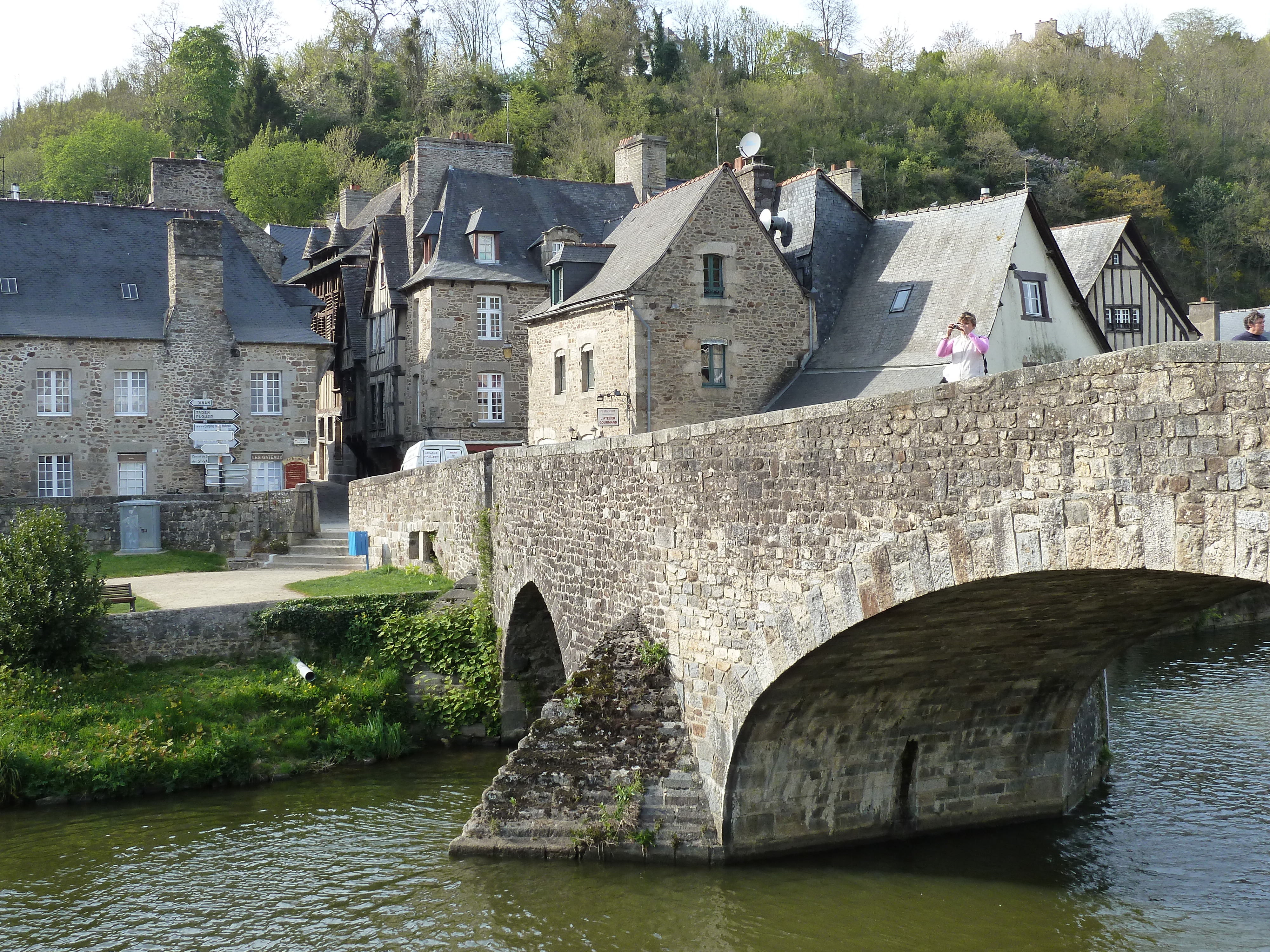 Picture France Dinan Dinan Riverside 2010-04 25 - Tour Dinan Riverside