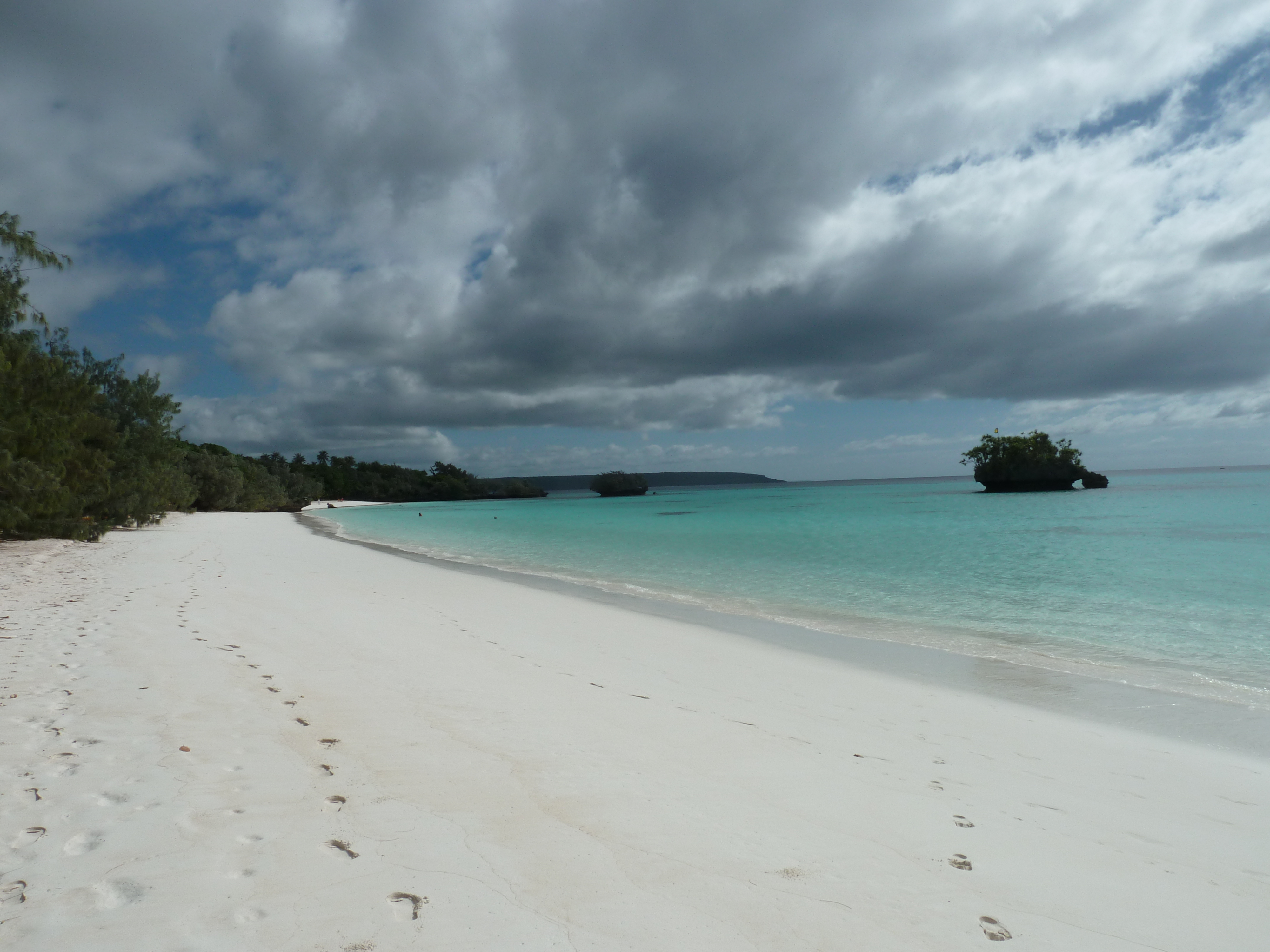 Picture New Caledonia Lifou Luengoni Beach 2010-05 23 - Tour Luengoni Beach