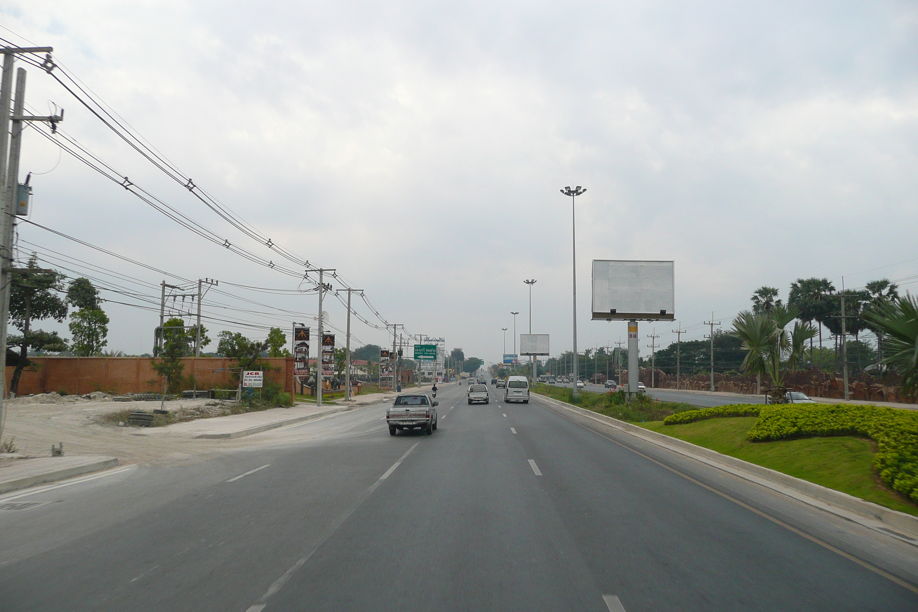 Picture Thailand Chonburi Sukhumvit road 2008-01 54 - Center Sukhumvit road