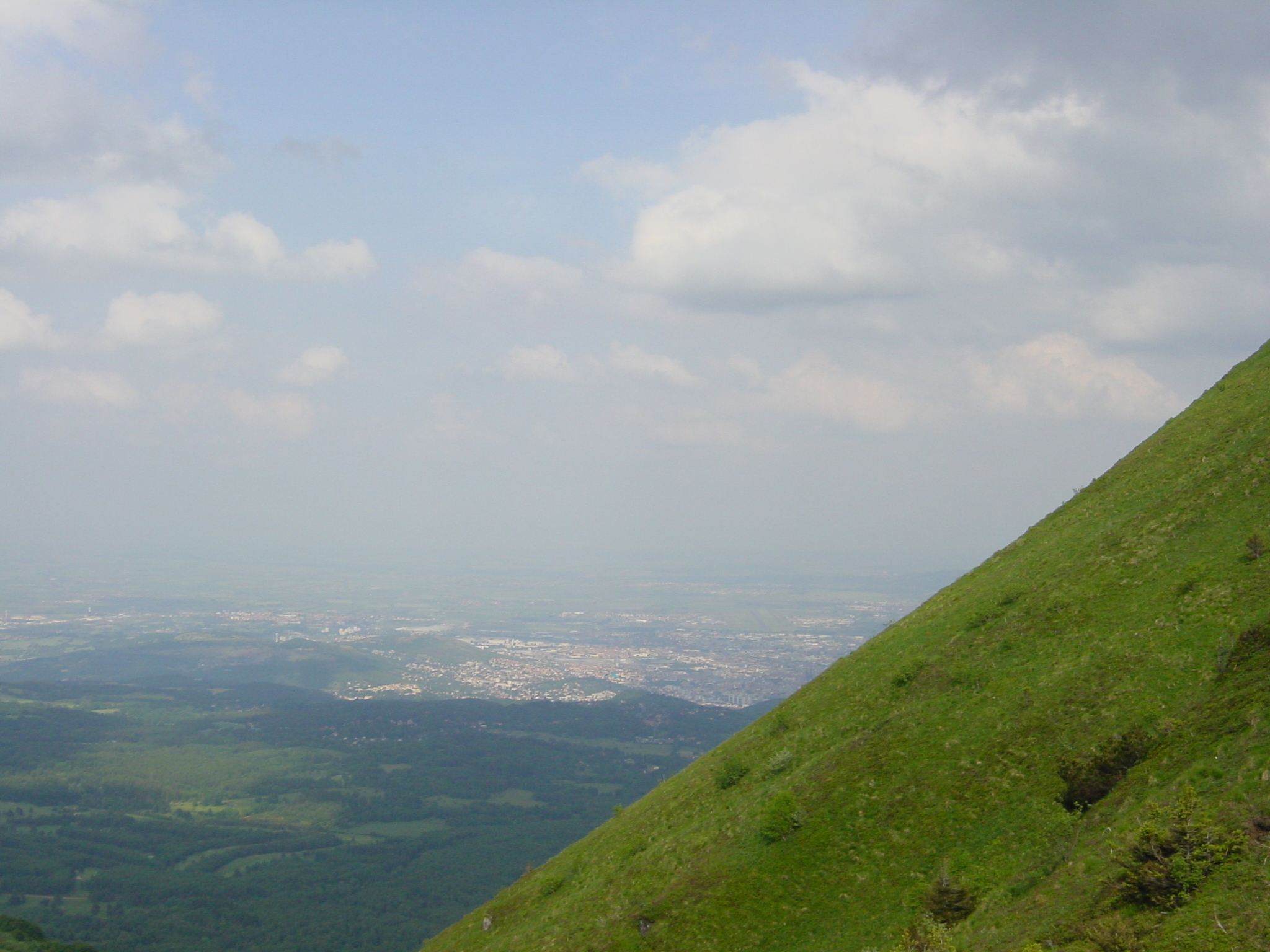 Picture France Puy de Dome 2003-05 37 - Tours Puy de Dome