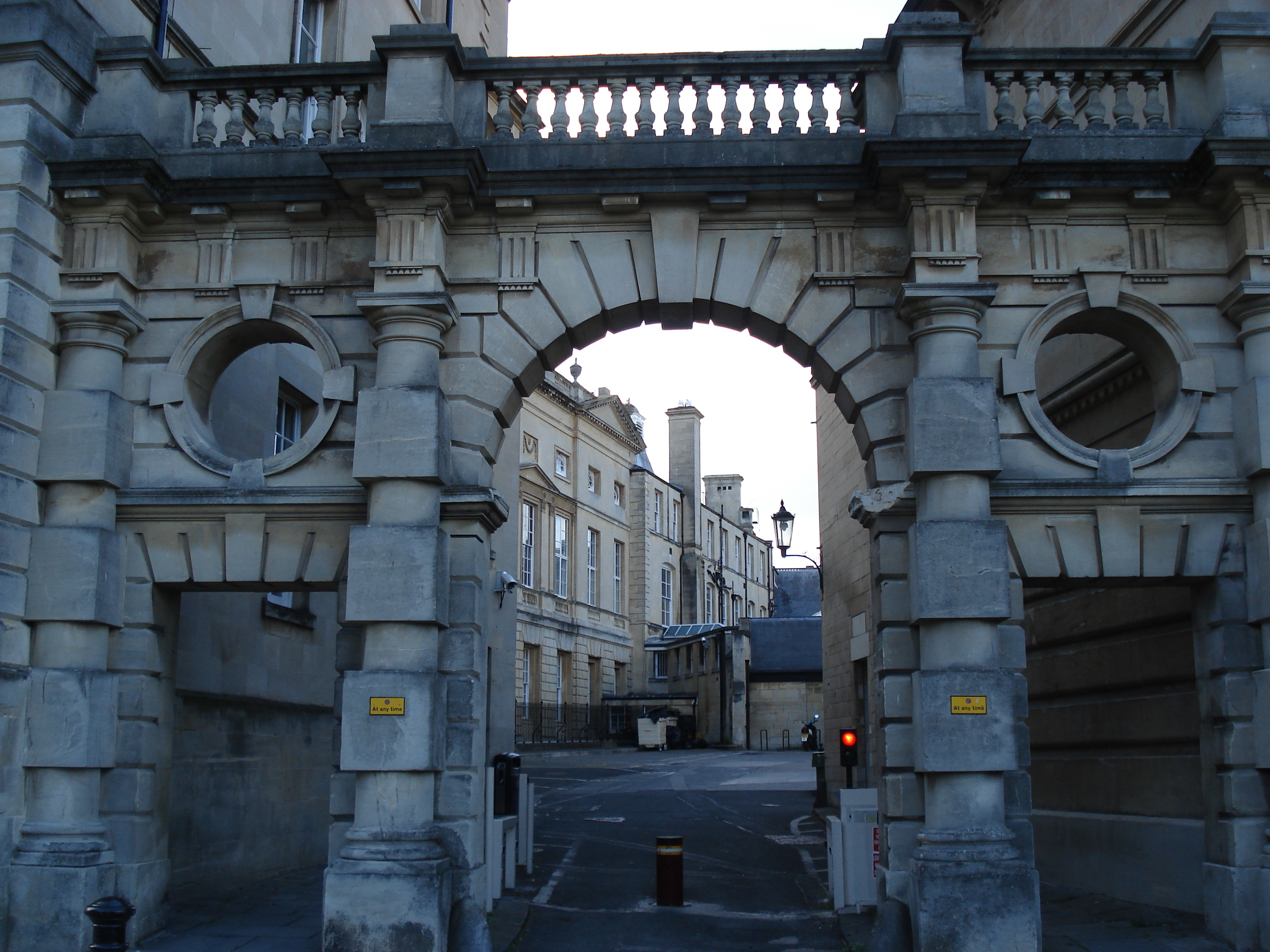 Picture United Kingdom Bath 2006-05 15 - Discovery Bath