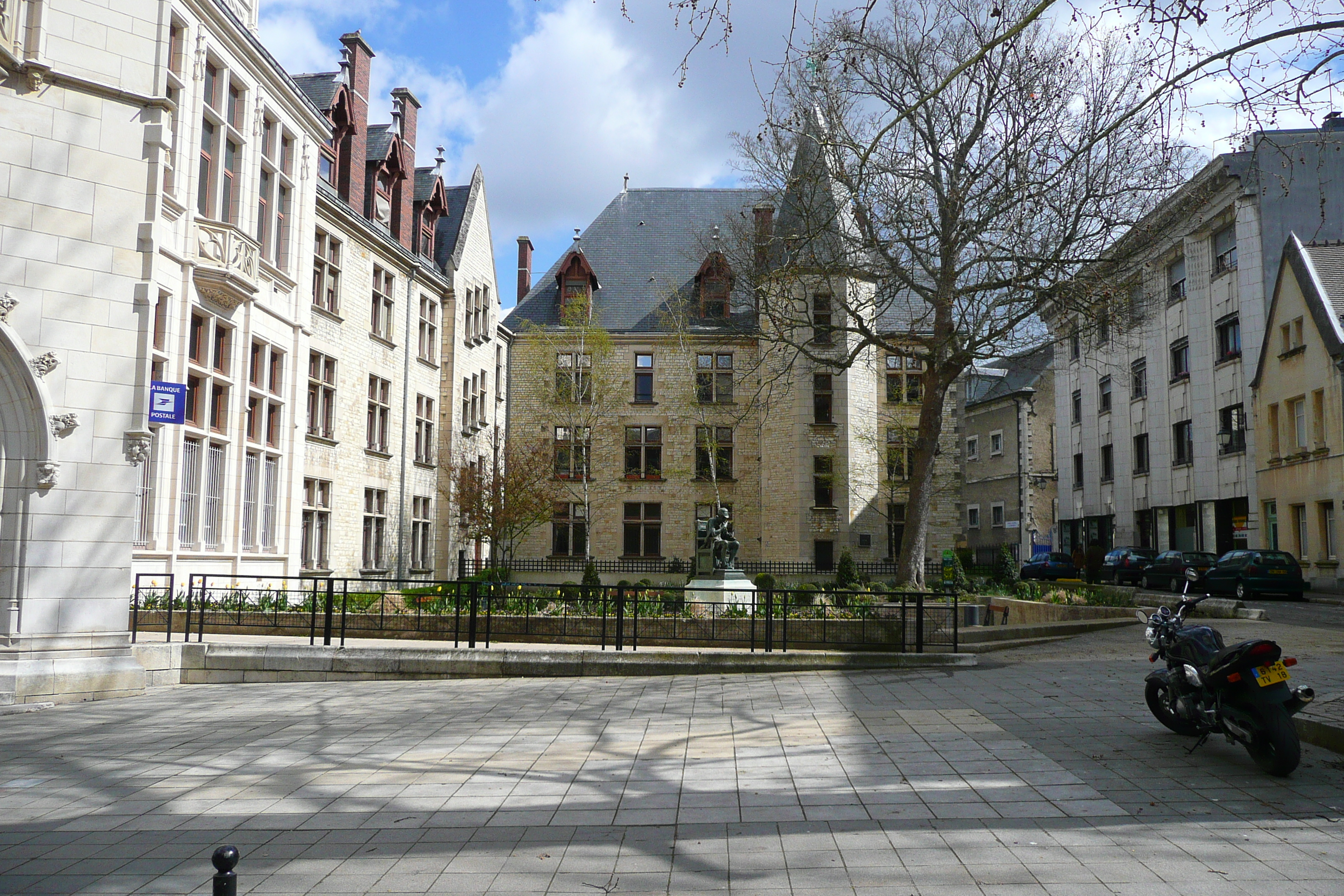 Picture France Bourges 2008-04 118 - Tours Bourges