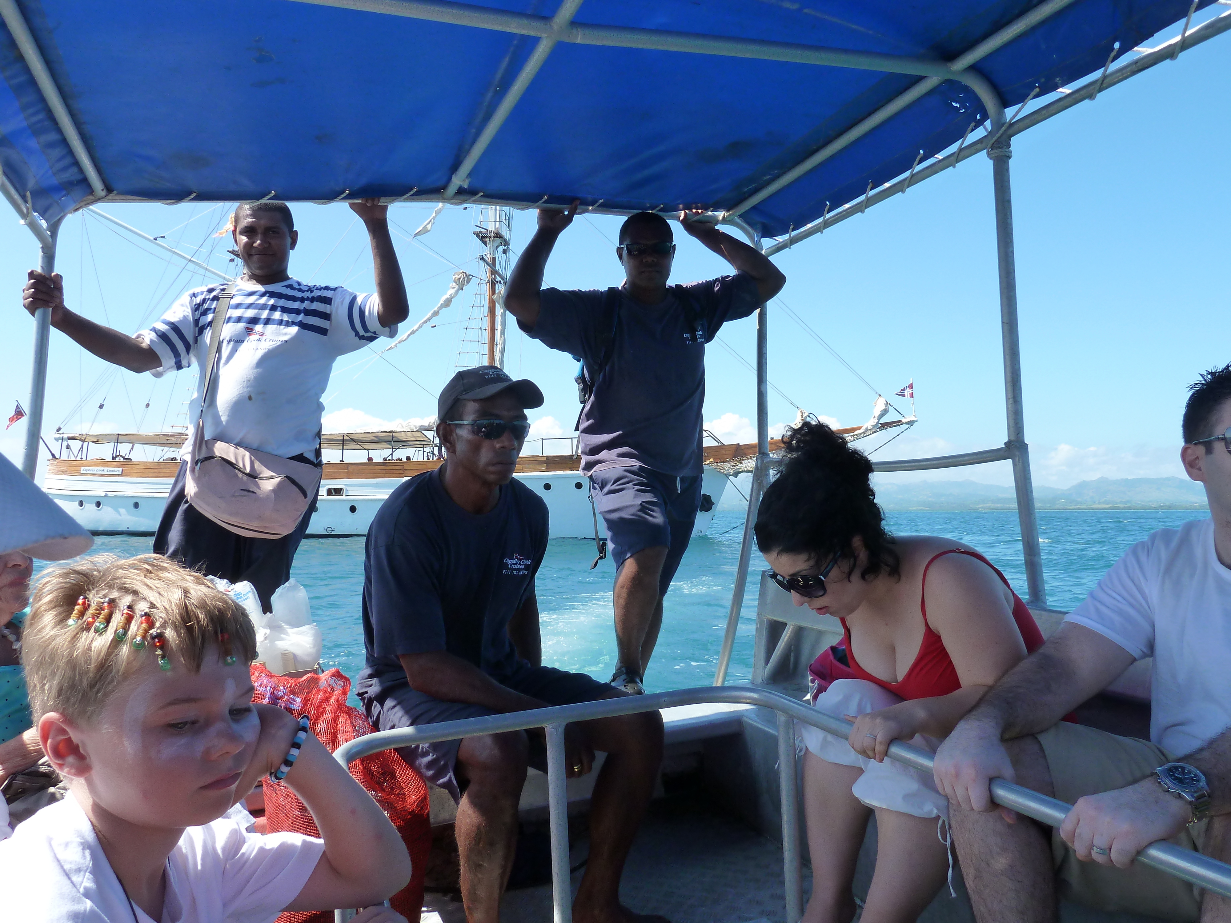 Picture Fiji Captain Cook Cruises 2010-05 11 - Center Captain Cook Cruises