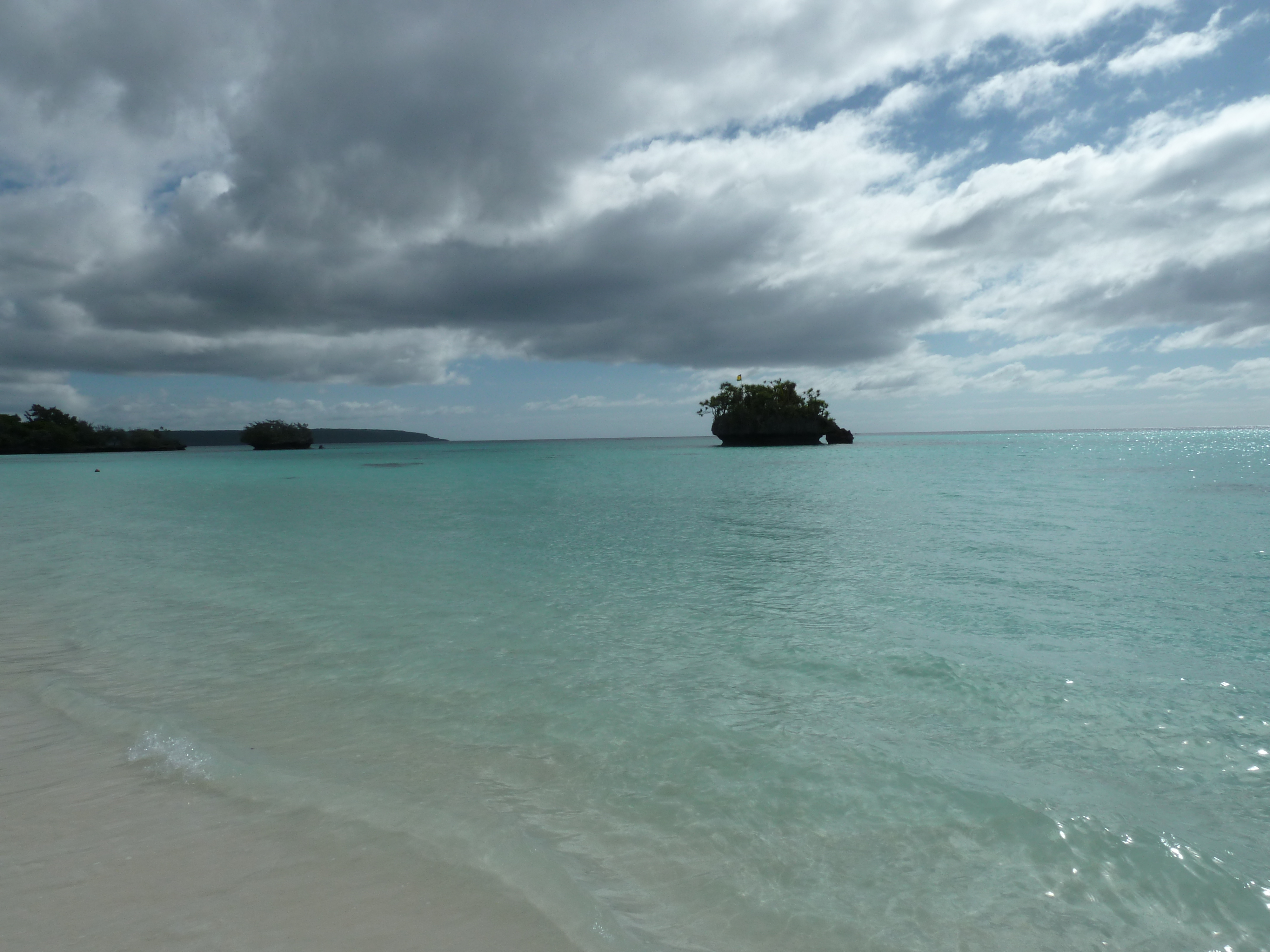 Picture New Caledonia Lifou Luengoni Beach 2010-05 27 - Tour Luengoni Beach