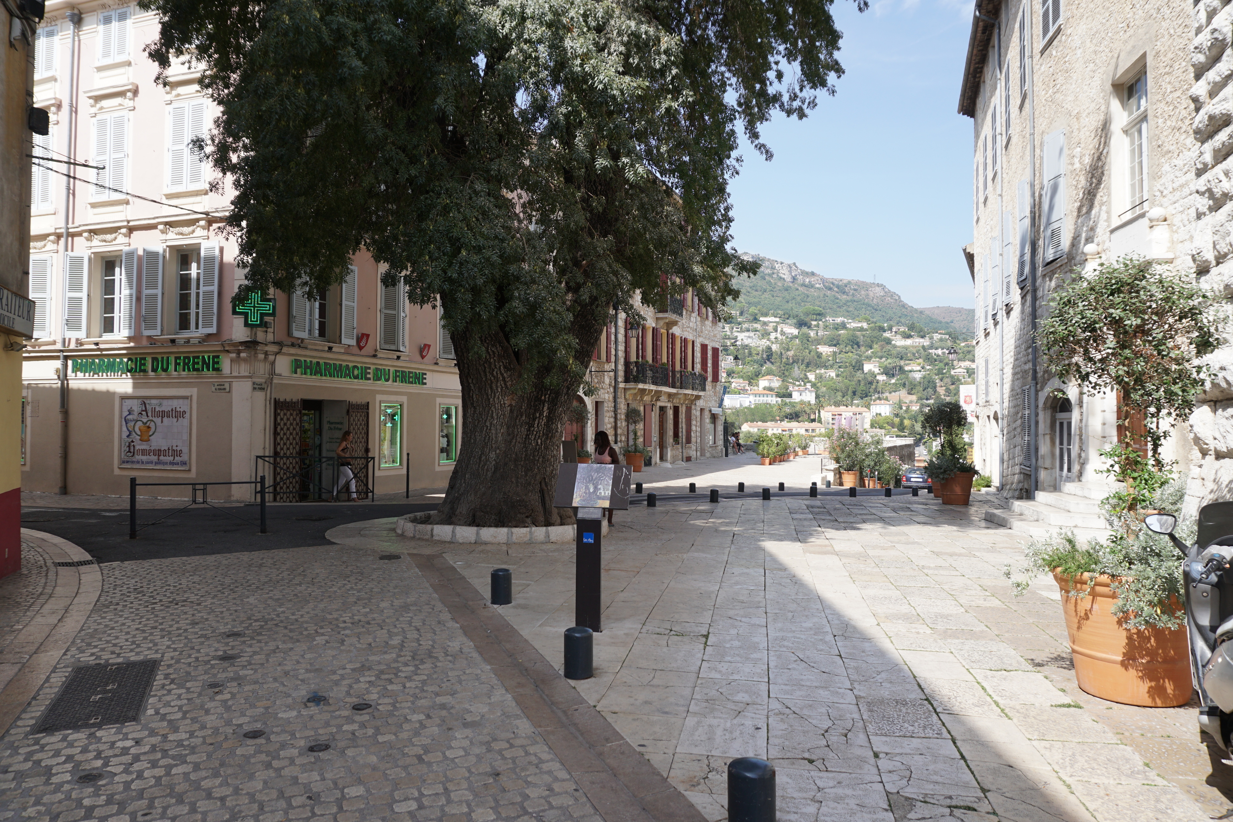 Picture France Vence 2017-08 13 - Tour Vence