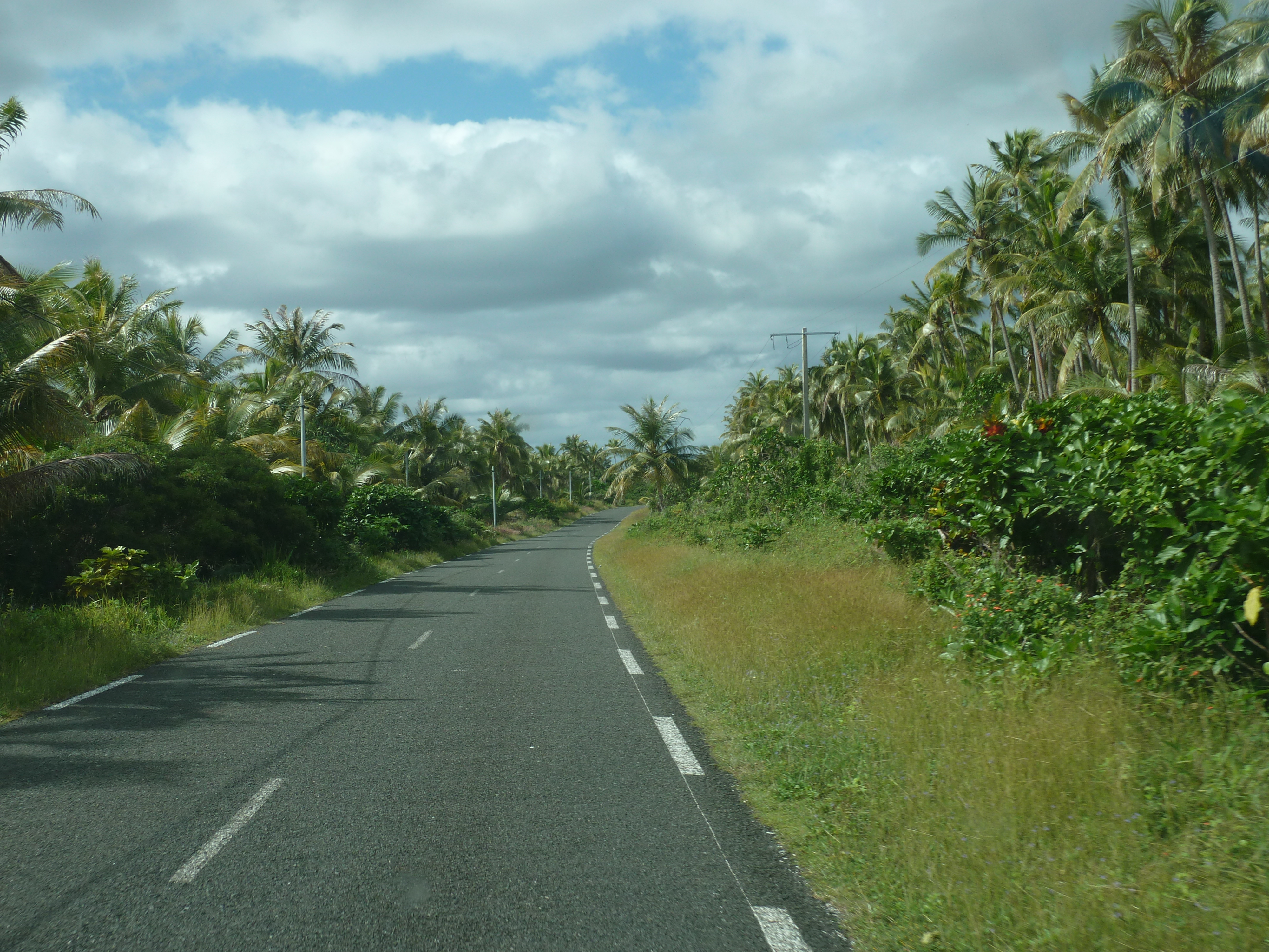 Picture New Caledonia Lifou 2010-05 4 - Tours Lifou