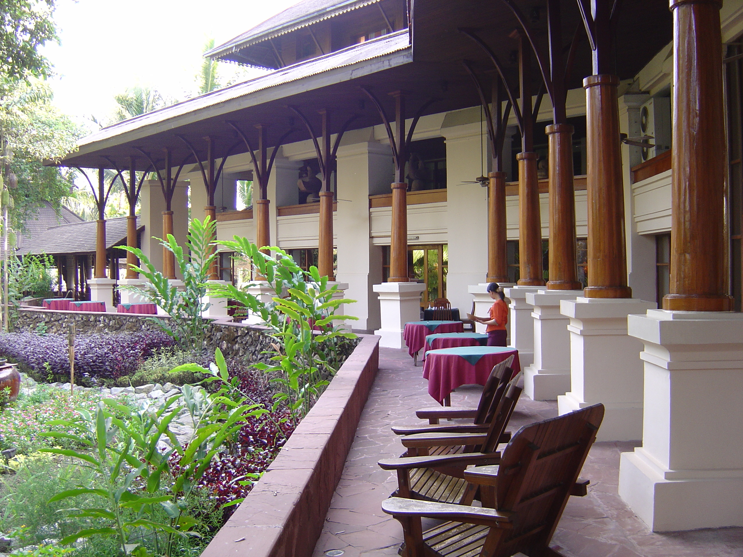 Picture Myanmar Yangon Kandawgyi Palace Hotel 2005-01 25 - History Kandawgyi Palace Hotel