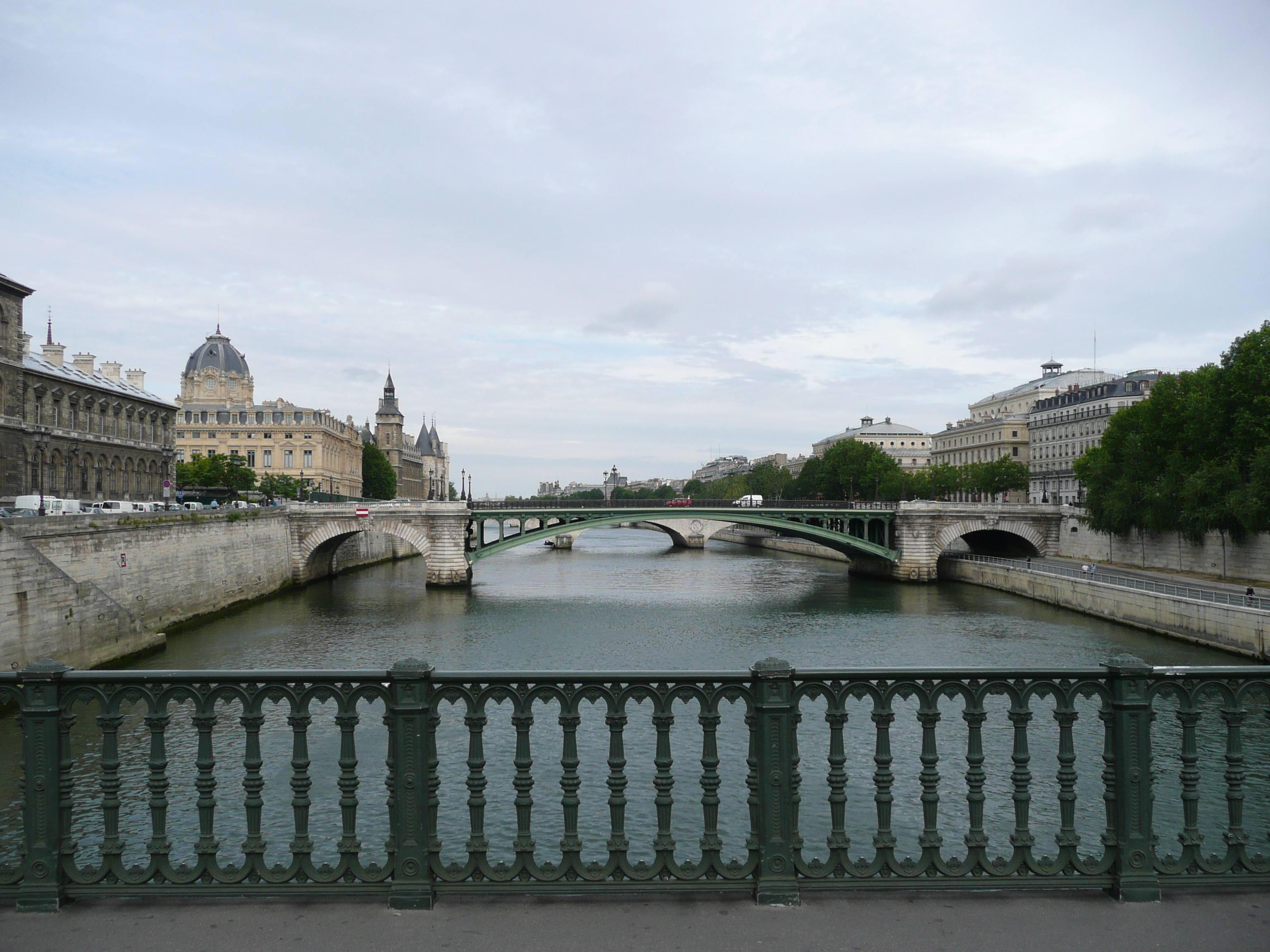 Picture France Paris The Bridges of Paris 2007-06 56 - History The Bridges of Paris