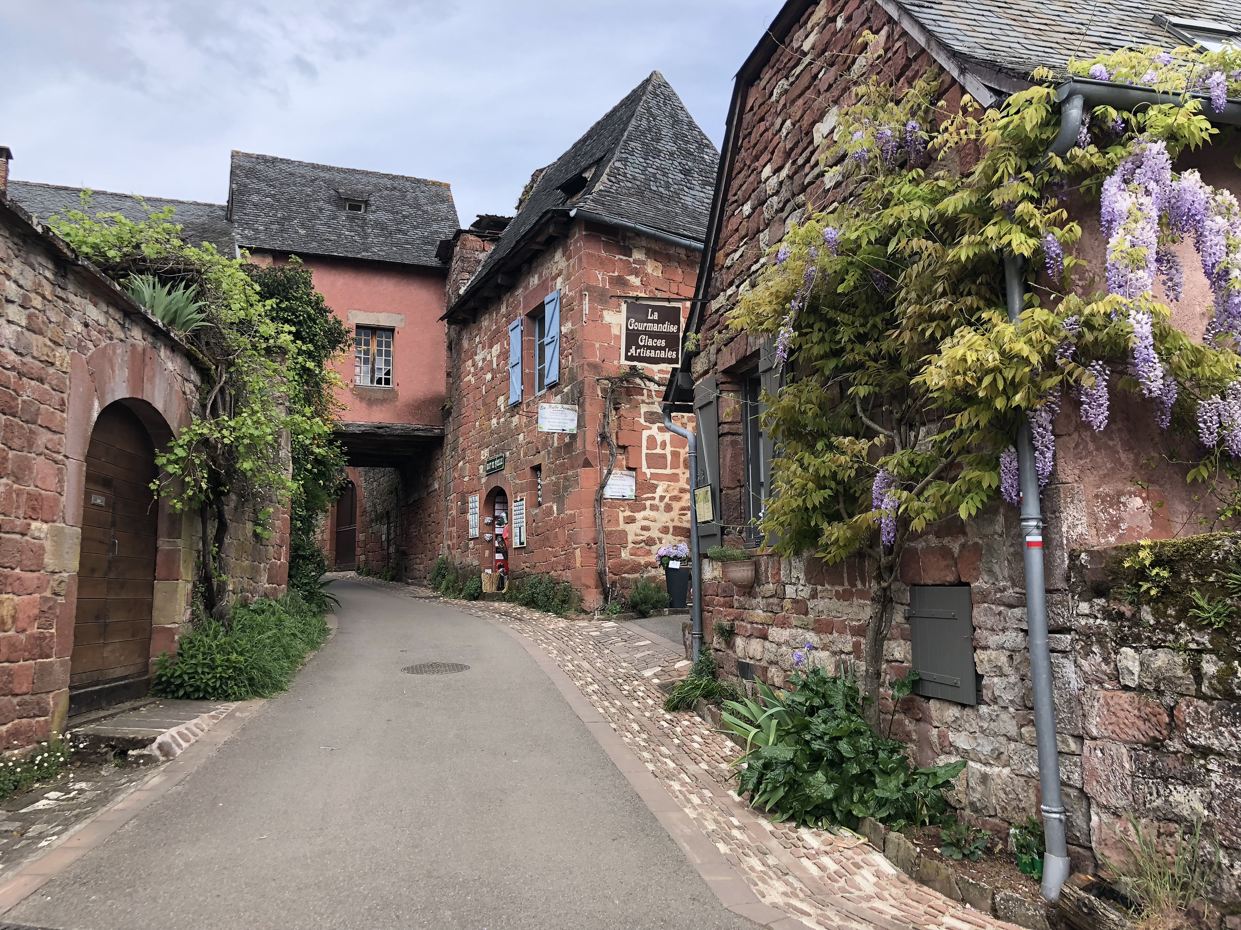 Picture France Collonges la Rouge 2018-04 115 - History Collonges la Rouge