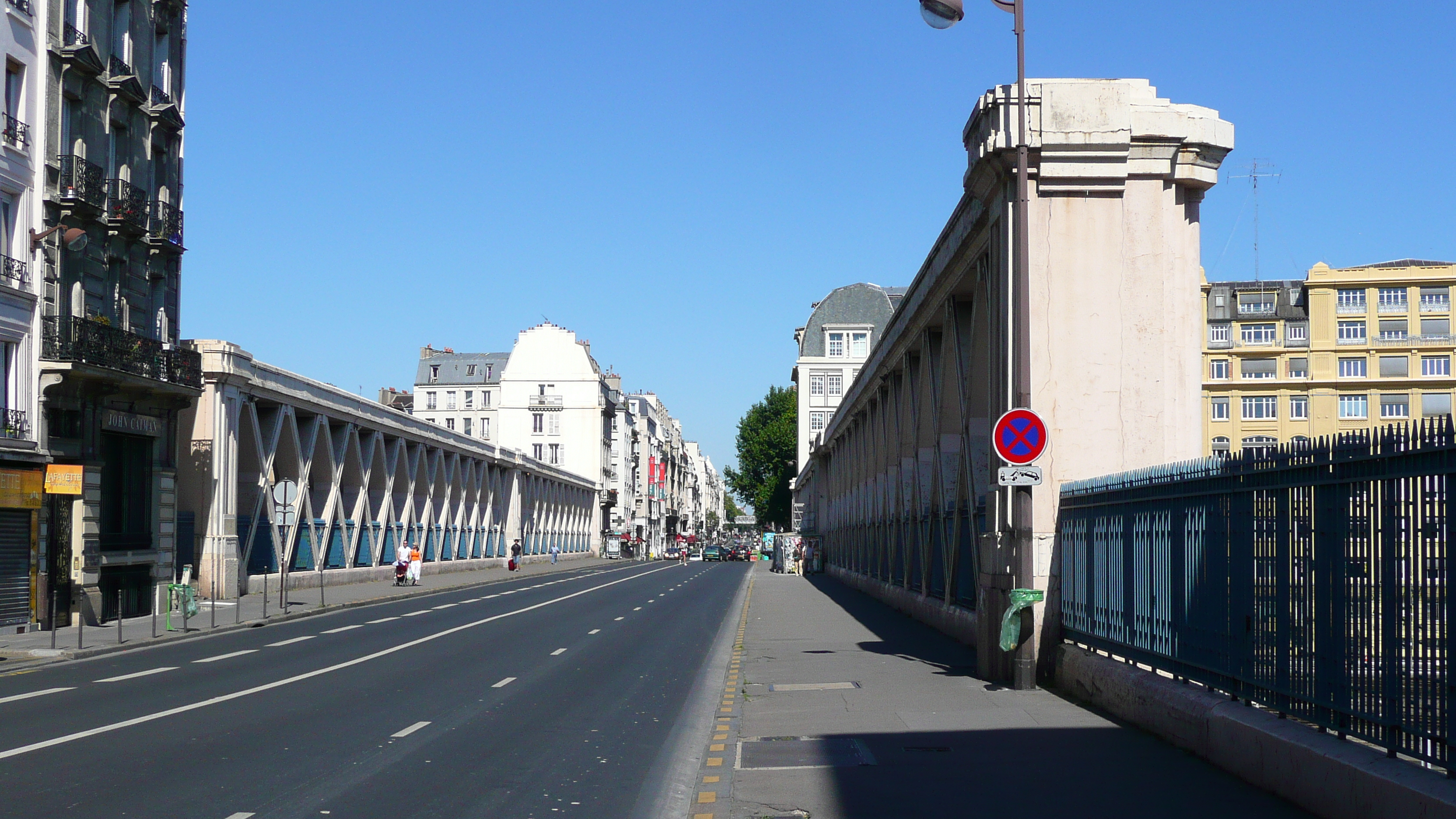 Picture France Paris Rue La Fayette 2007-08 112 - Recreation Rue La Fayette