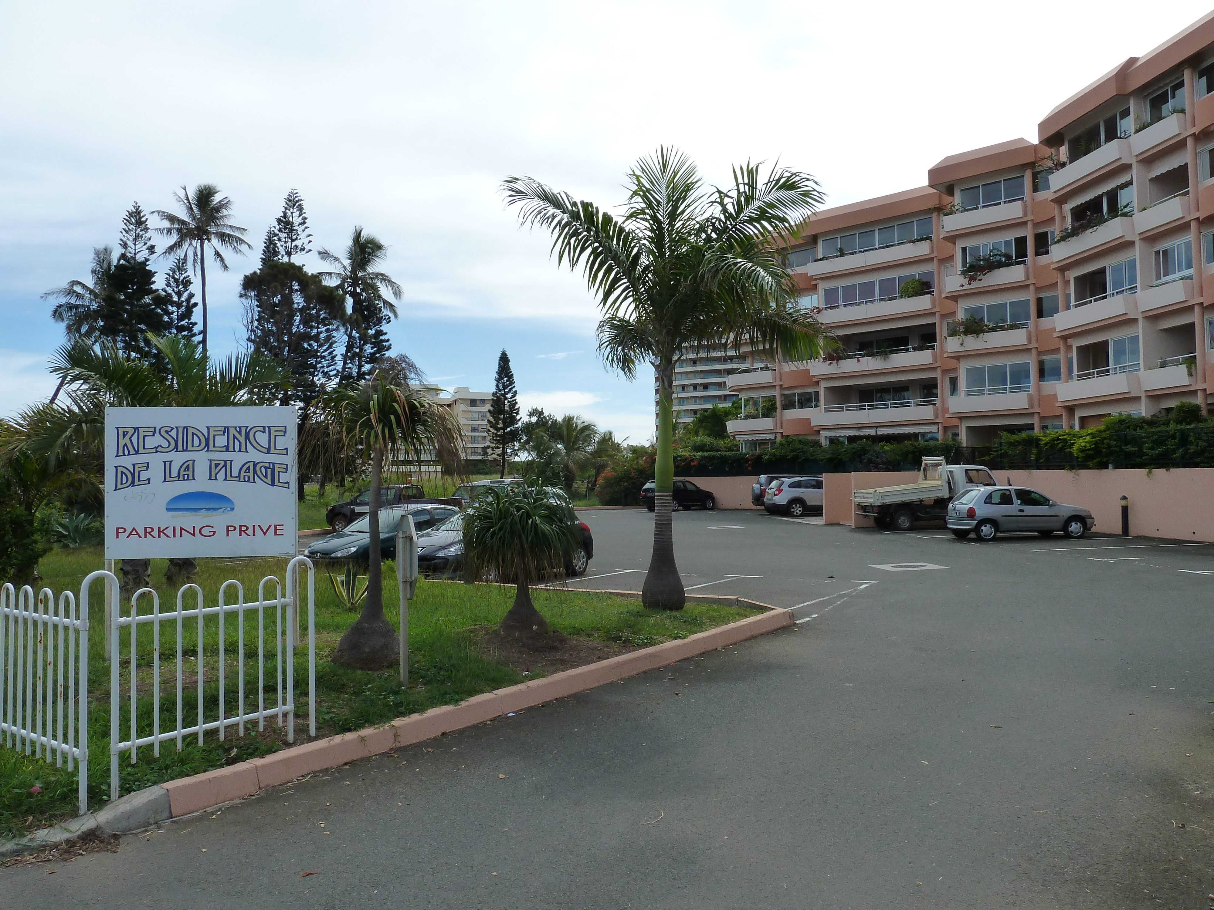 Picture New Caledonia Noumea Anse Vata 2010-05 29 - Center Anse Vata