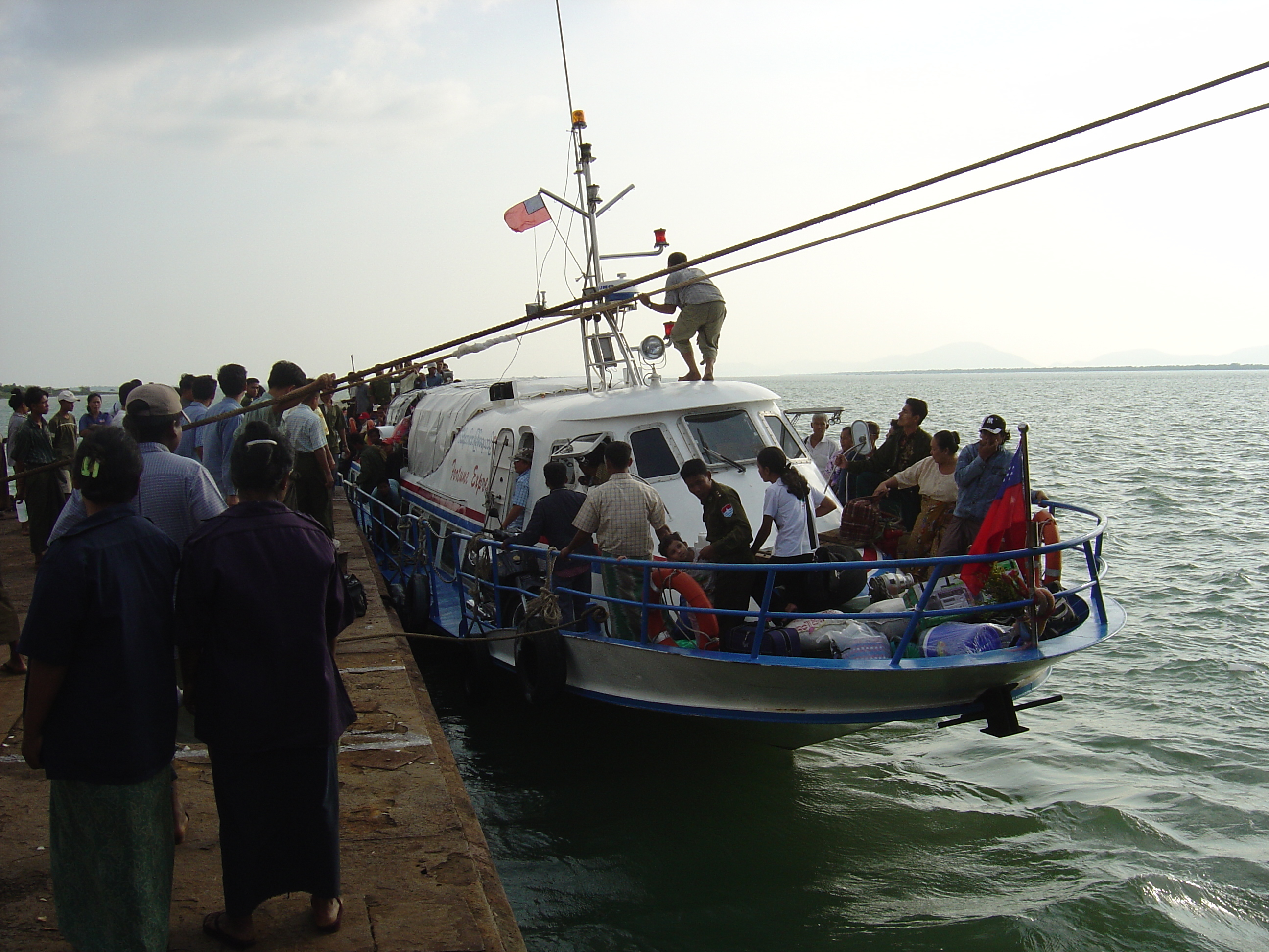 Picture Myanmar From Myeik to Dawei 2005-01 3 - Recreation From Myeik to Dawei