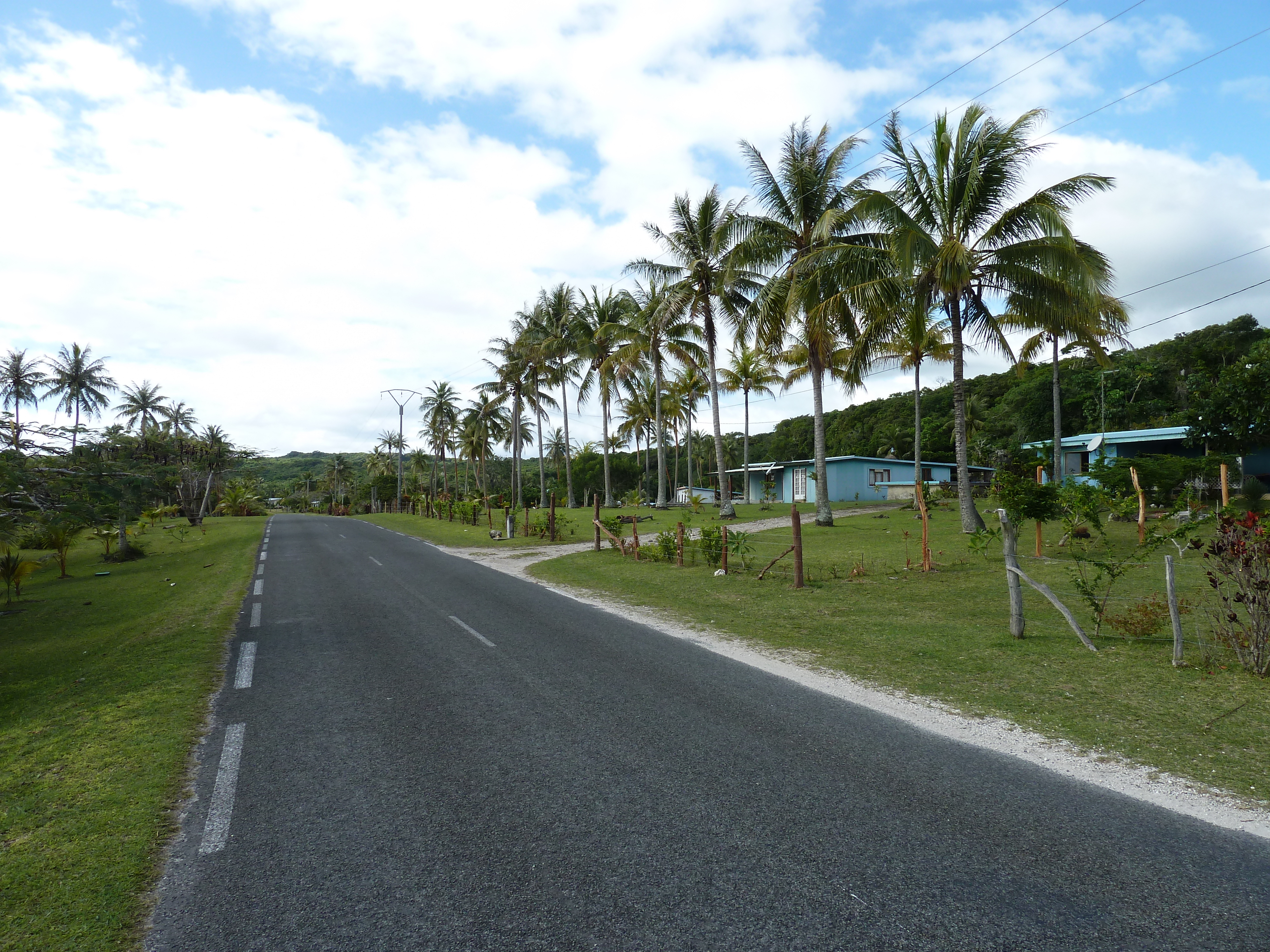 Picture New Caledonia Lifou Josip 2010-05 13 - Center Josip