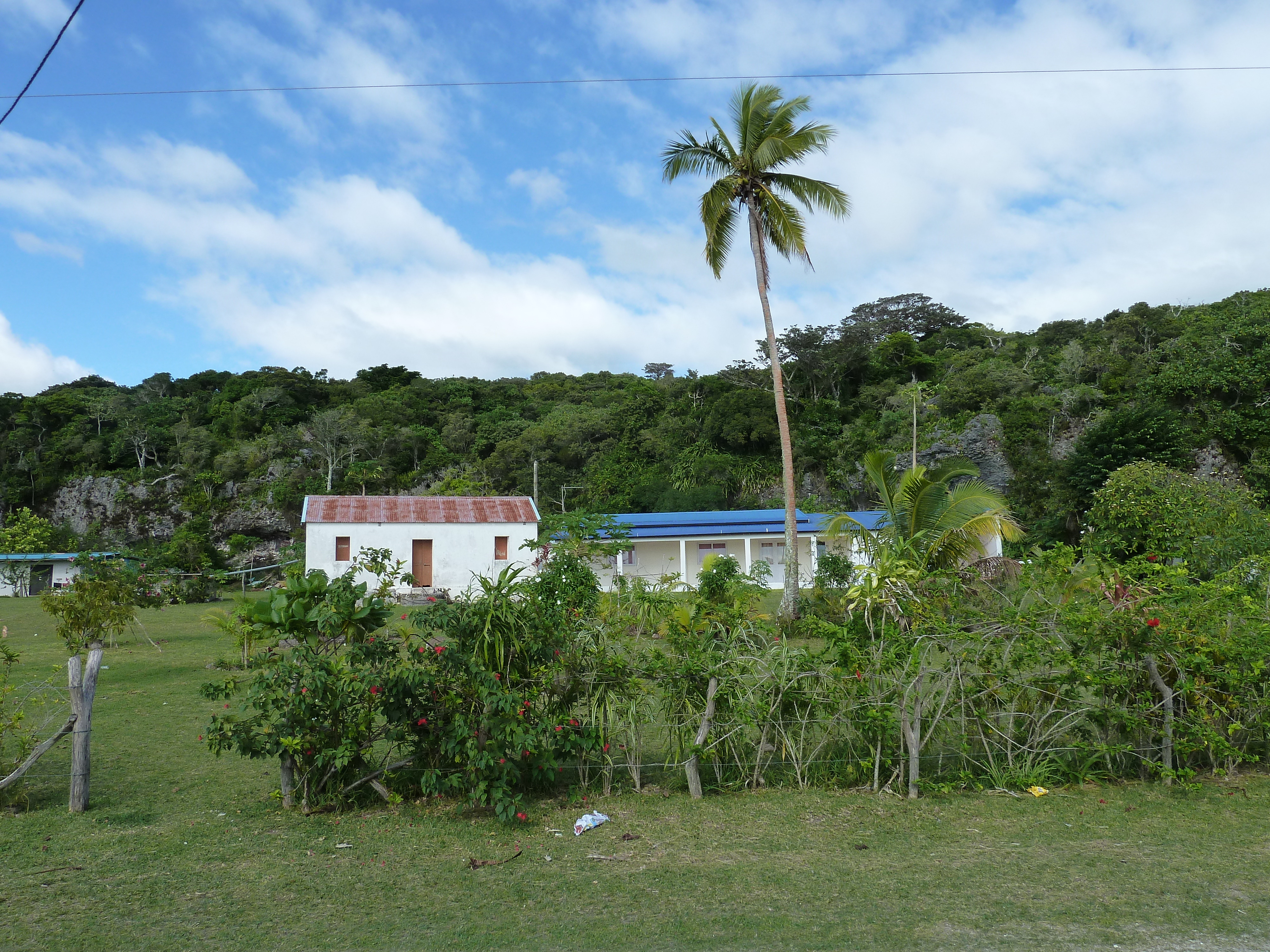 Picture New Caledonia Lifou Josip 2010-05 19 - Tour Josip