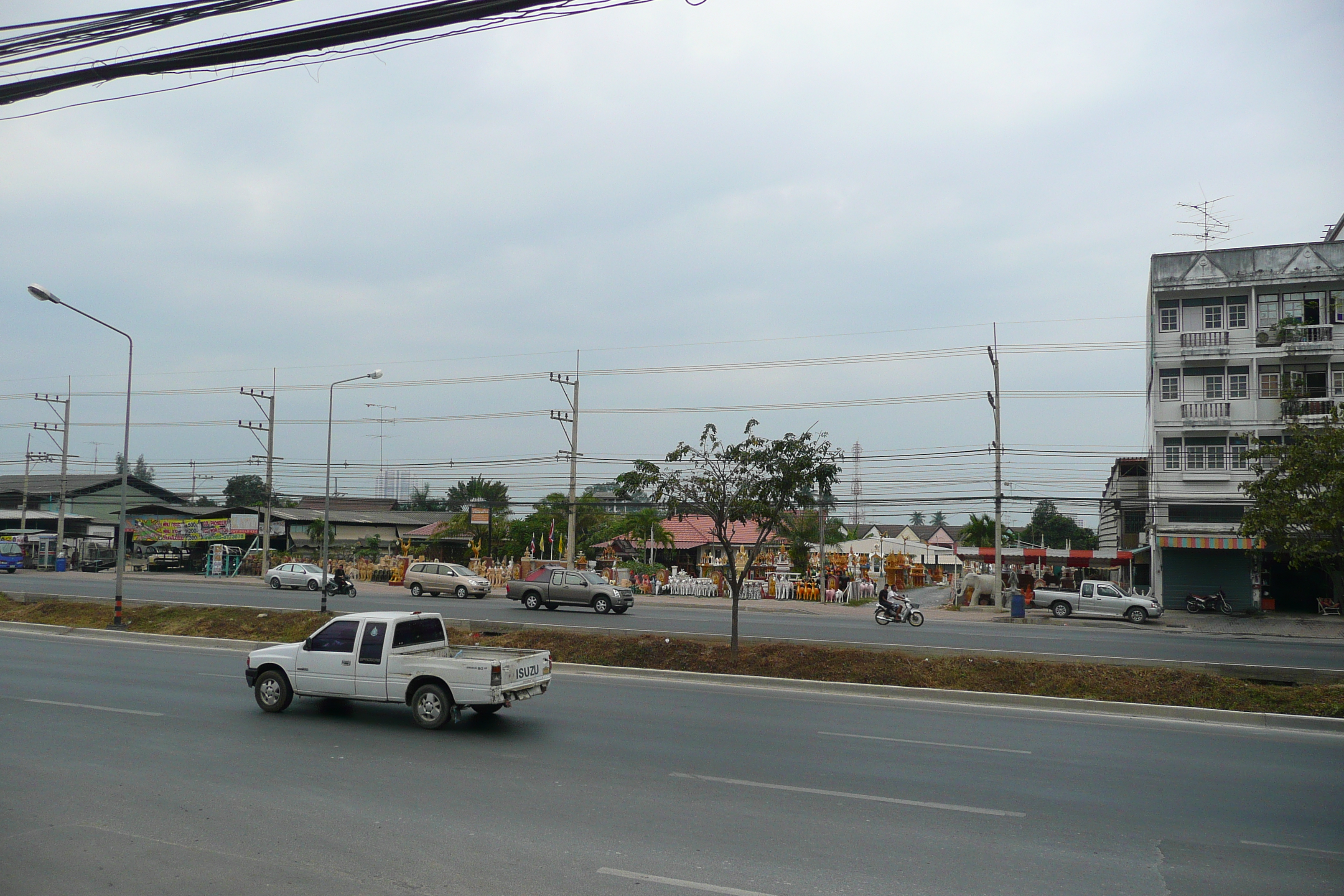 Picture Thailand Chonburi Sukhumvit road 2008-01 63 - Discovery Sukhumvit road