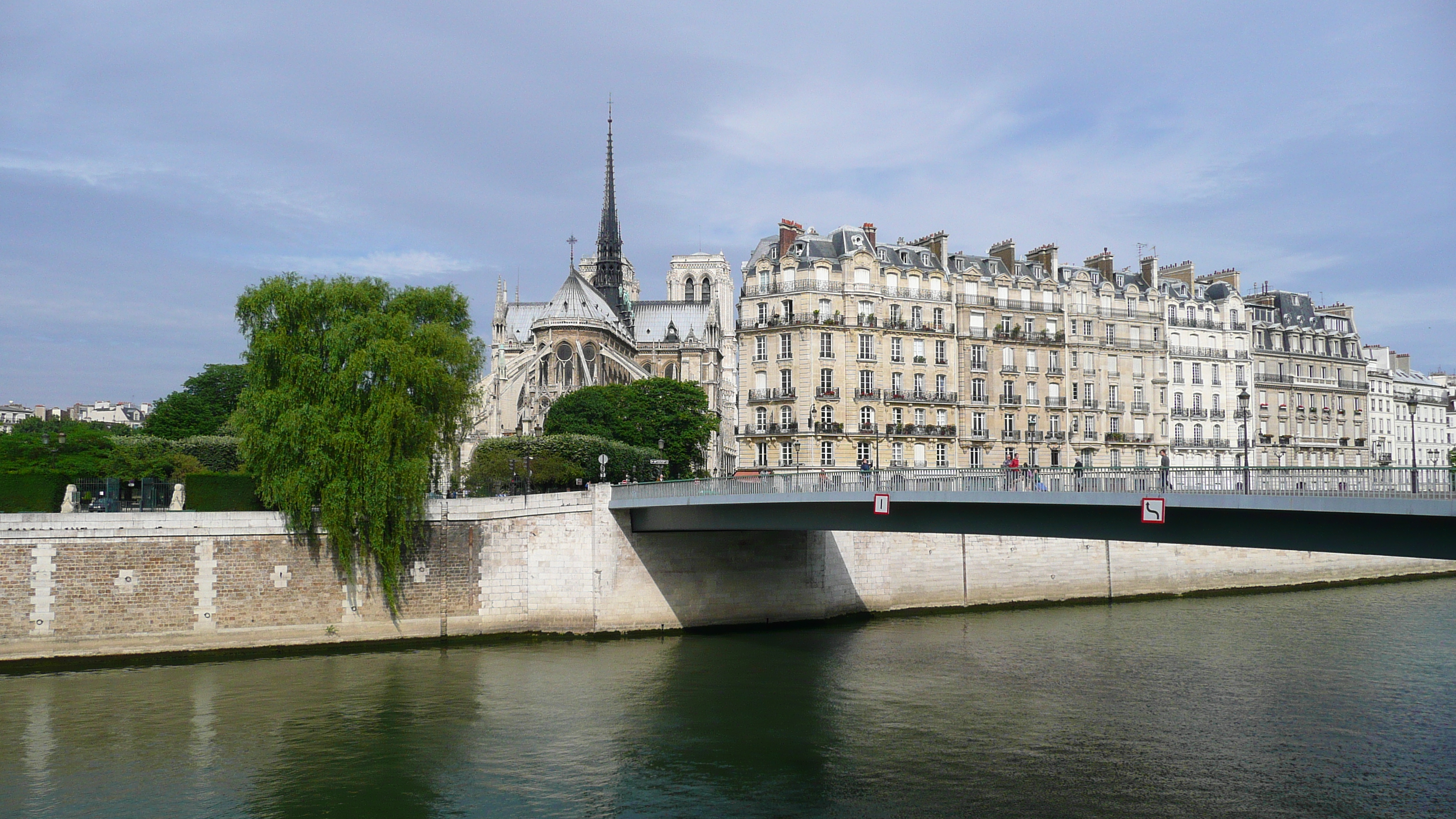 Picture France Paris The Bridges of Paris 2007-06 8 - Around The Bridges of Paris