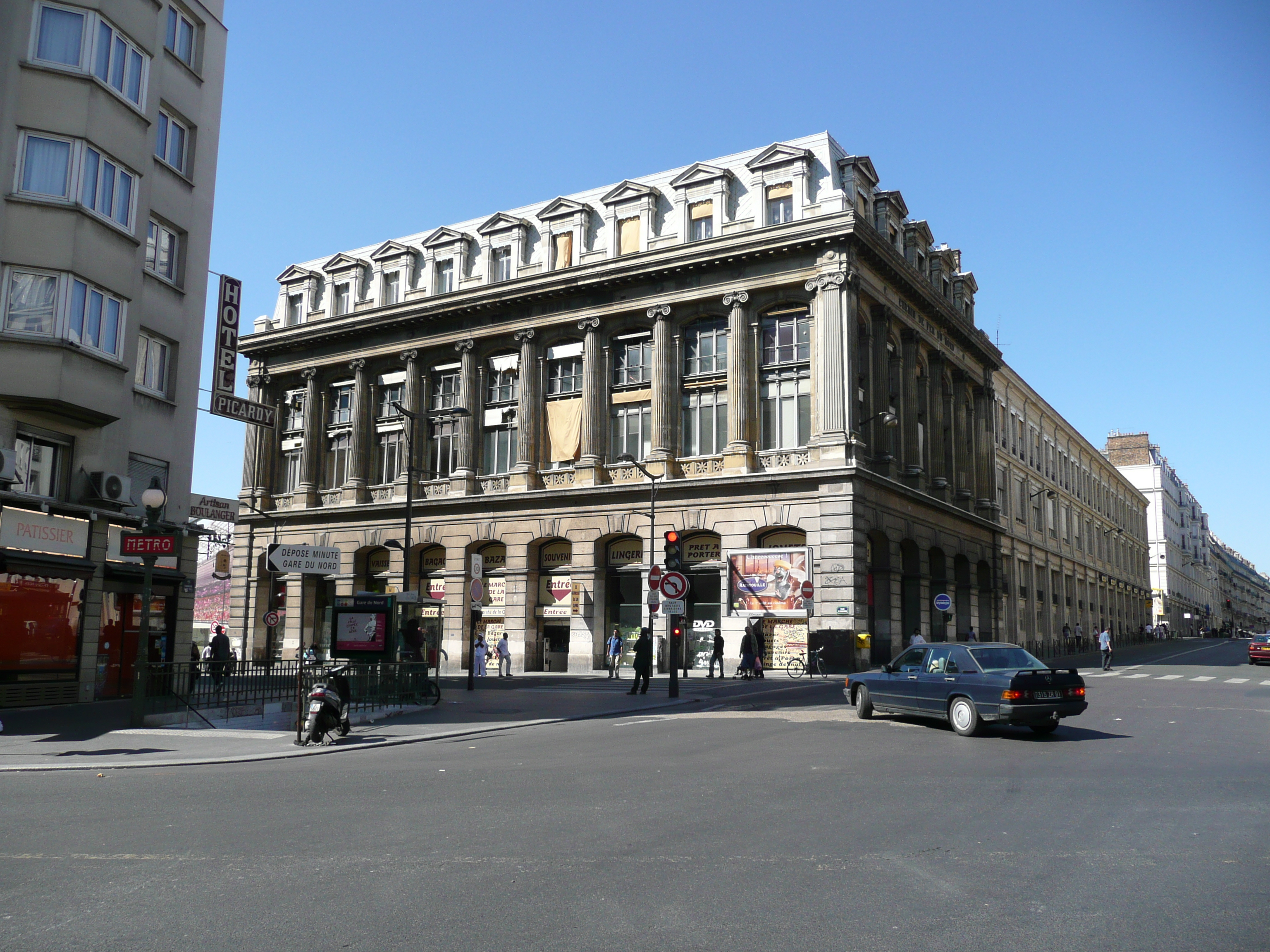 Picture France Paris Rue La Fayette 2007-08 114 - Recreation Rue La Fayette