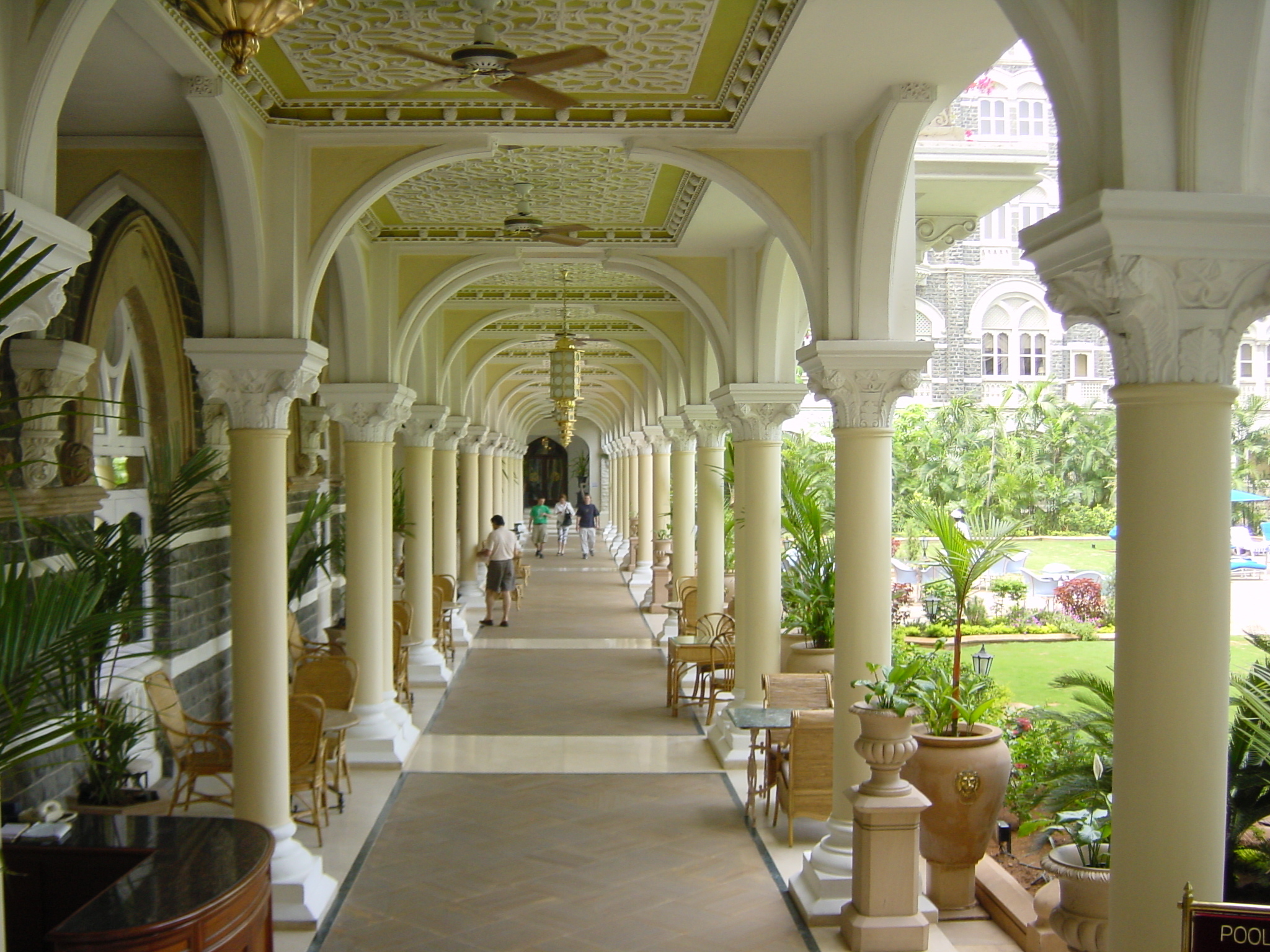 Picture India Mumbai Taj Mahal hotel 2003-05 8 - Around Taj Mahal hotel