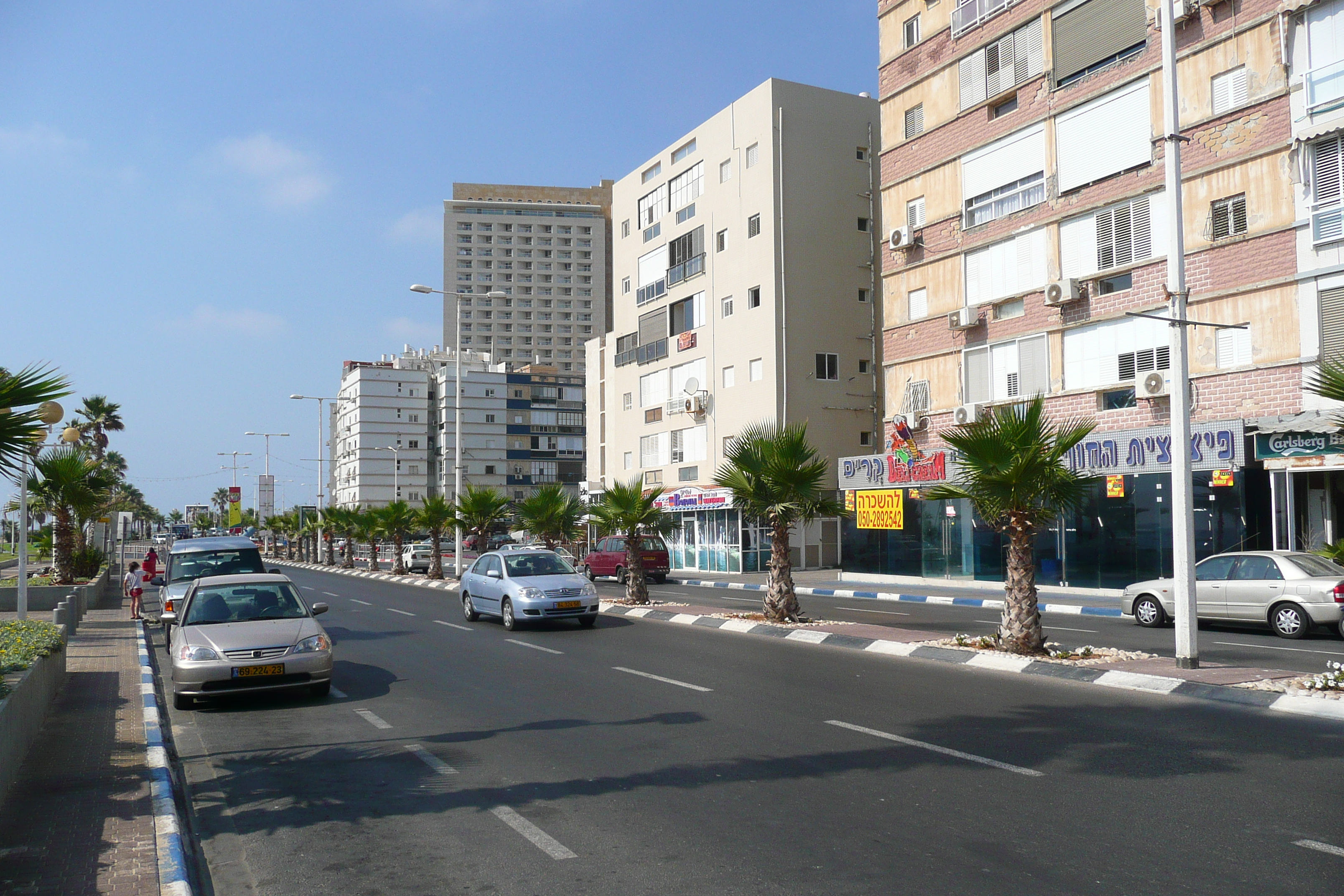 Picture Israel Bat Yam 2007-06 16 - Discovery Bat Yam